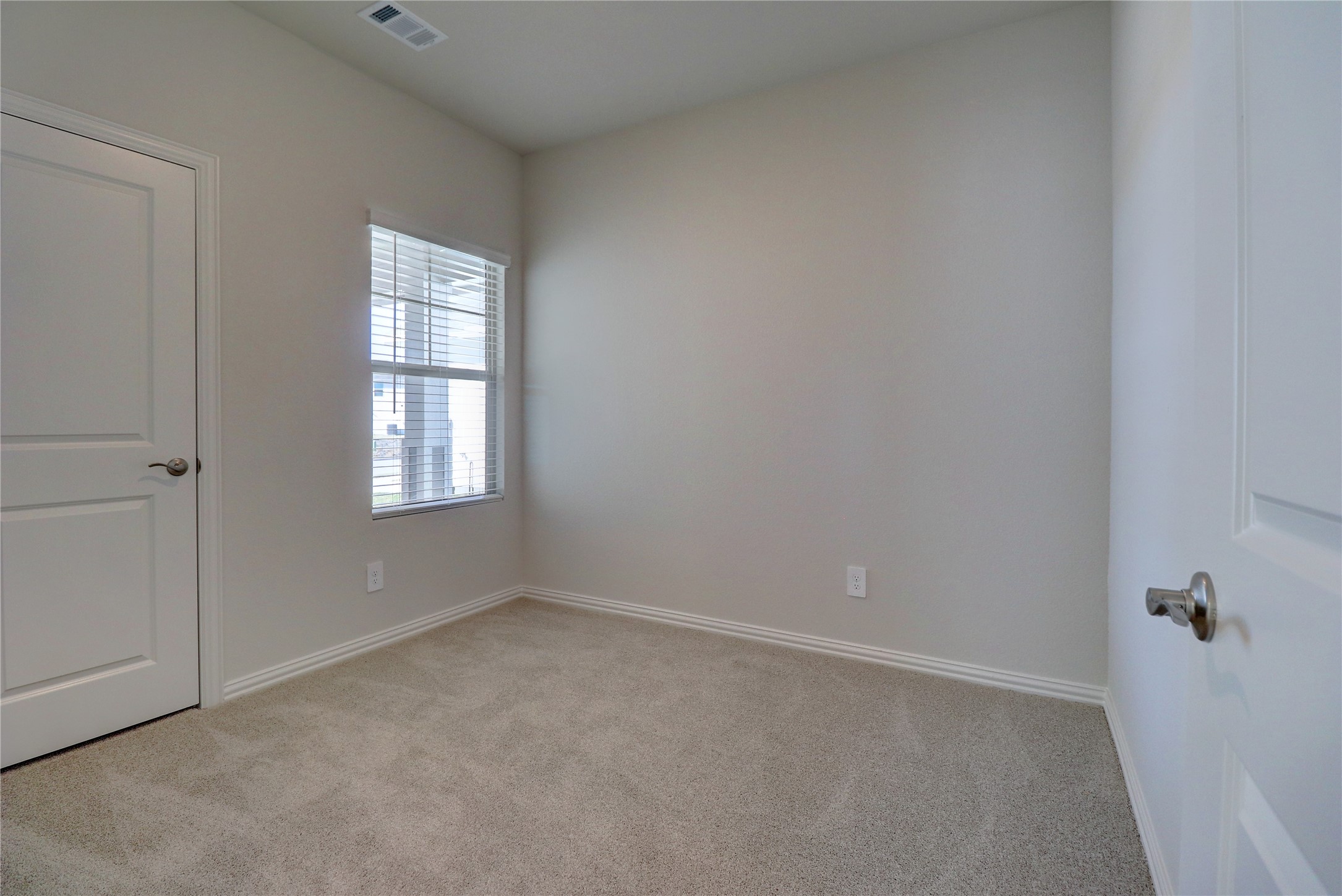 4104 Zoe Lane