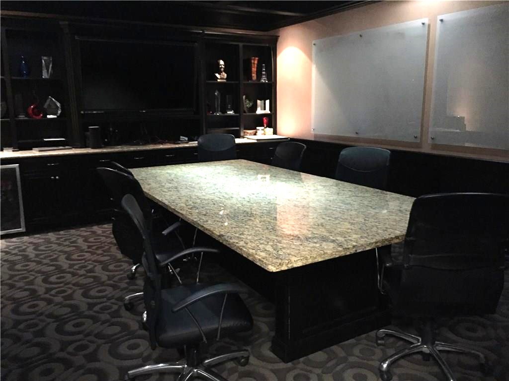 1135 Kinwest Parkway 150