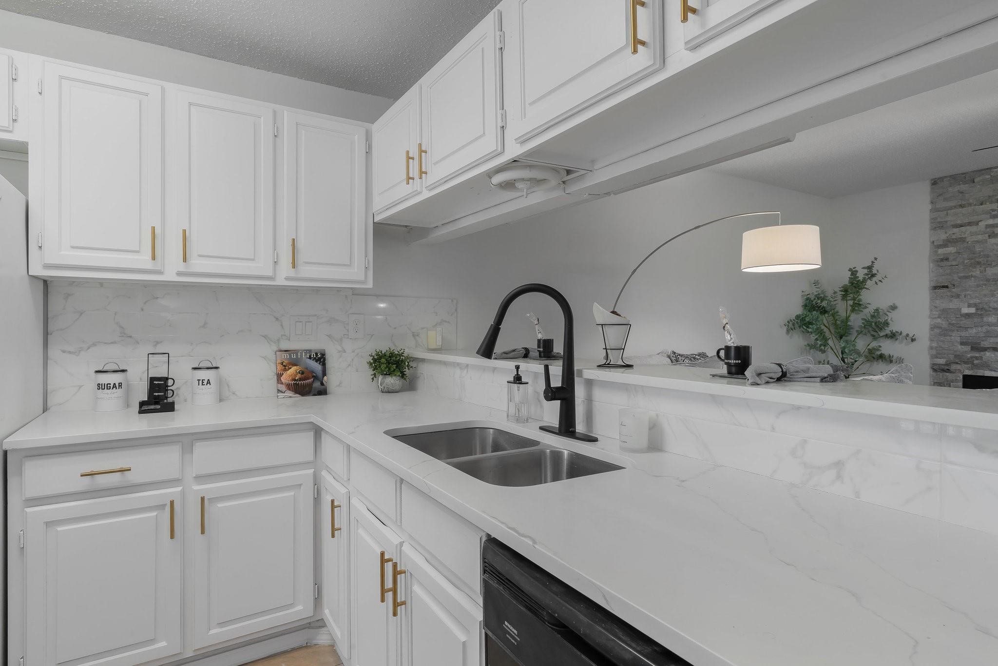 5981 Arapaho Road 305