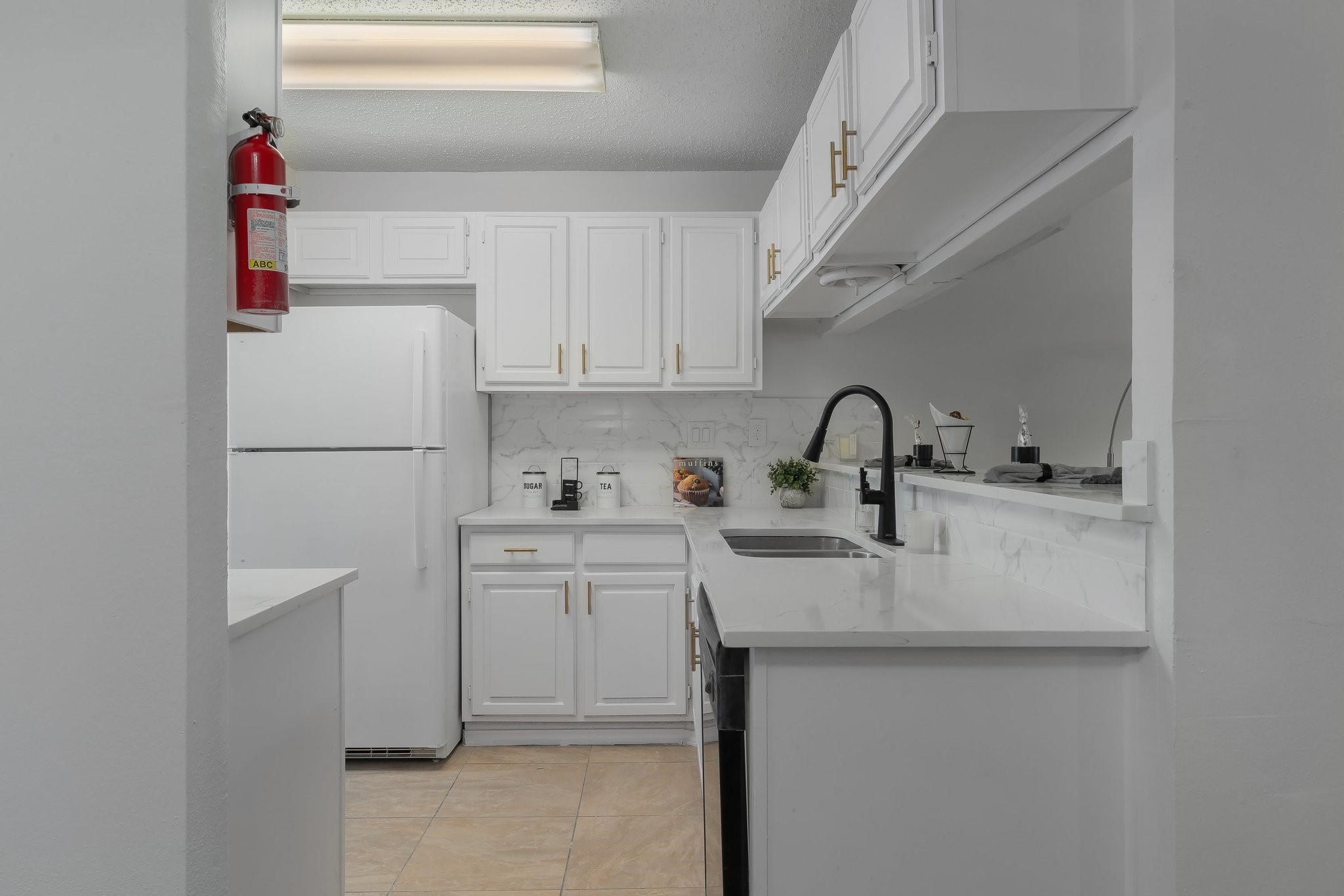 5981 Arapaho Road 305