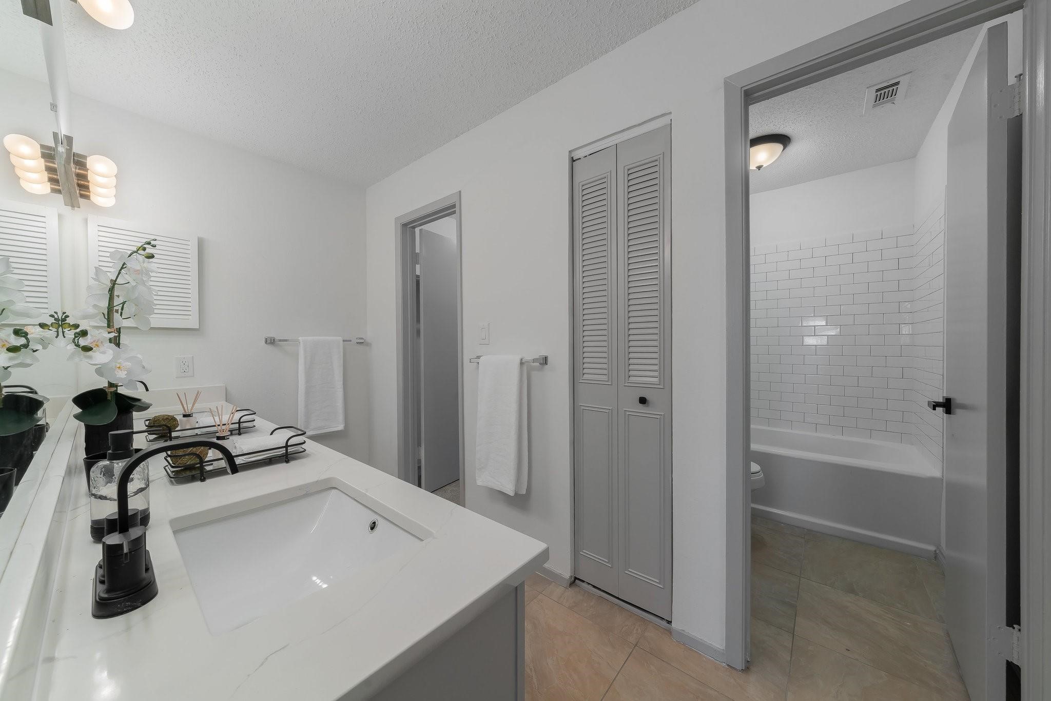 5981 Arapaho Road 305