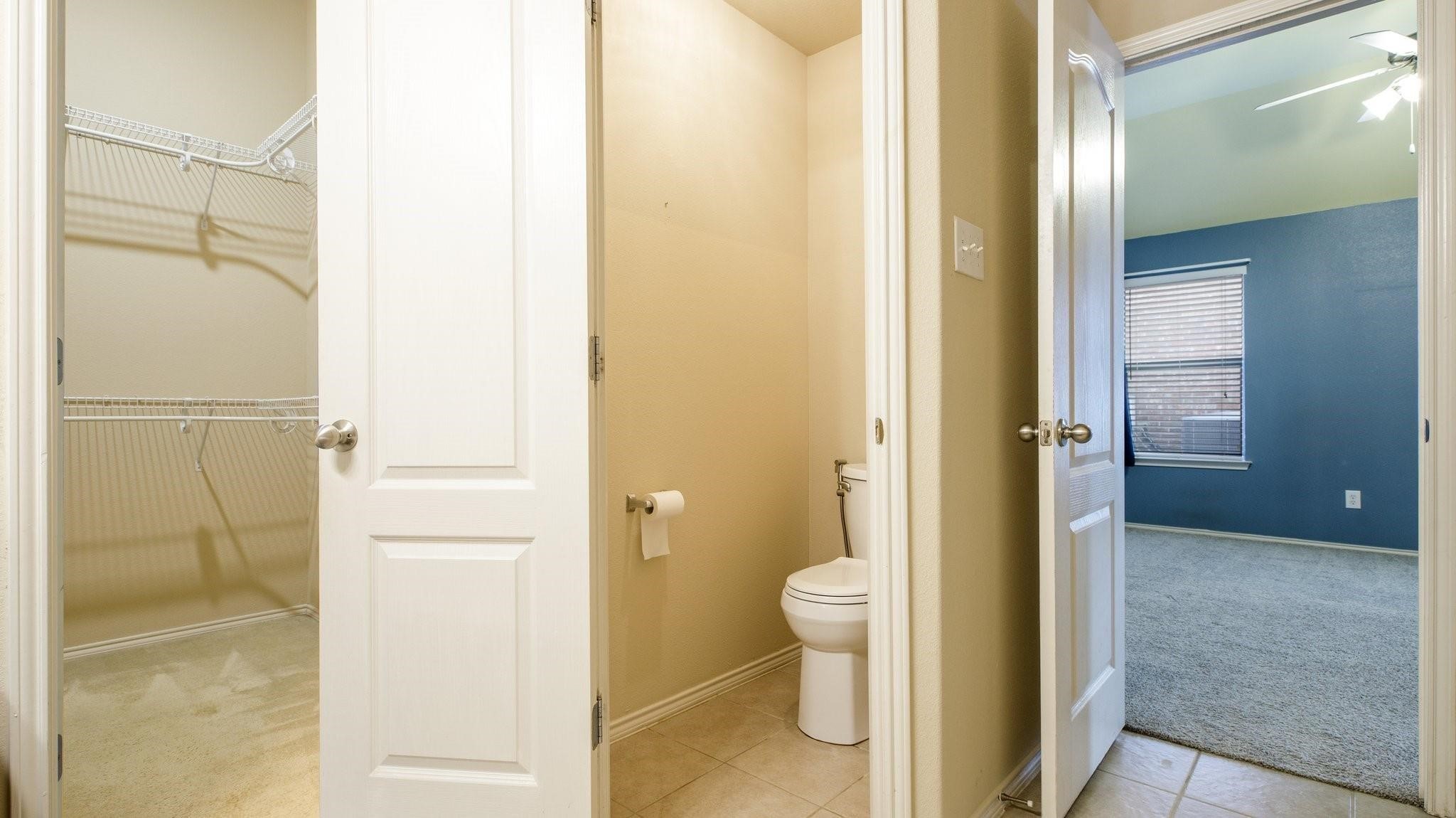 5209 Bear Valley Drive