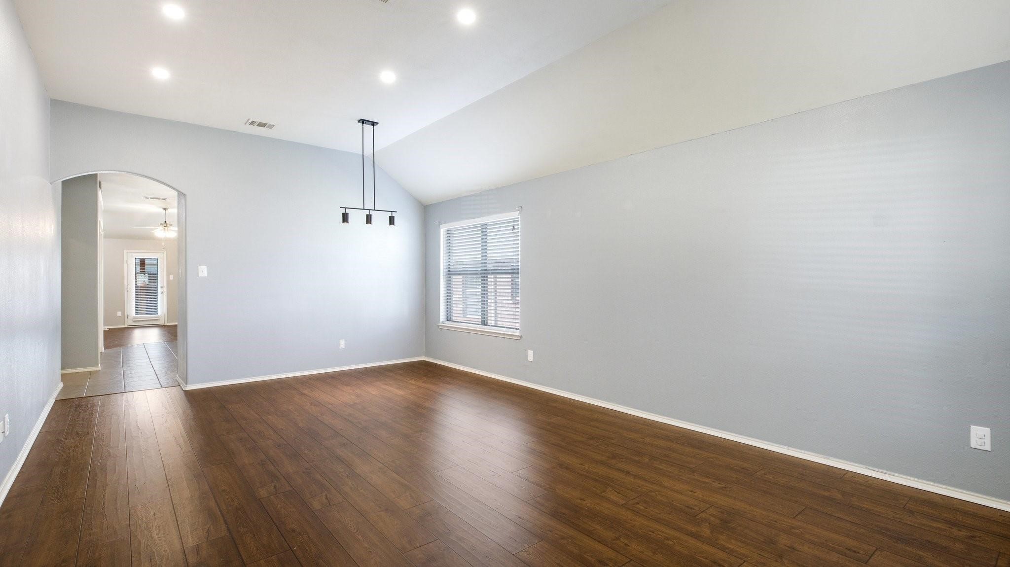 5209 Bear Valley Drive