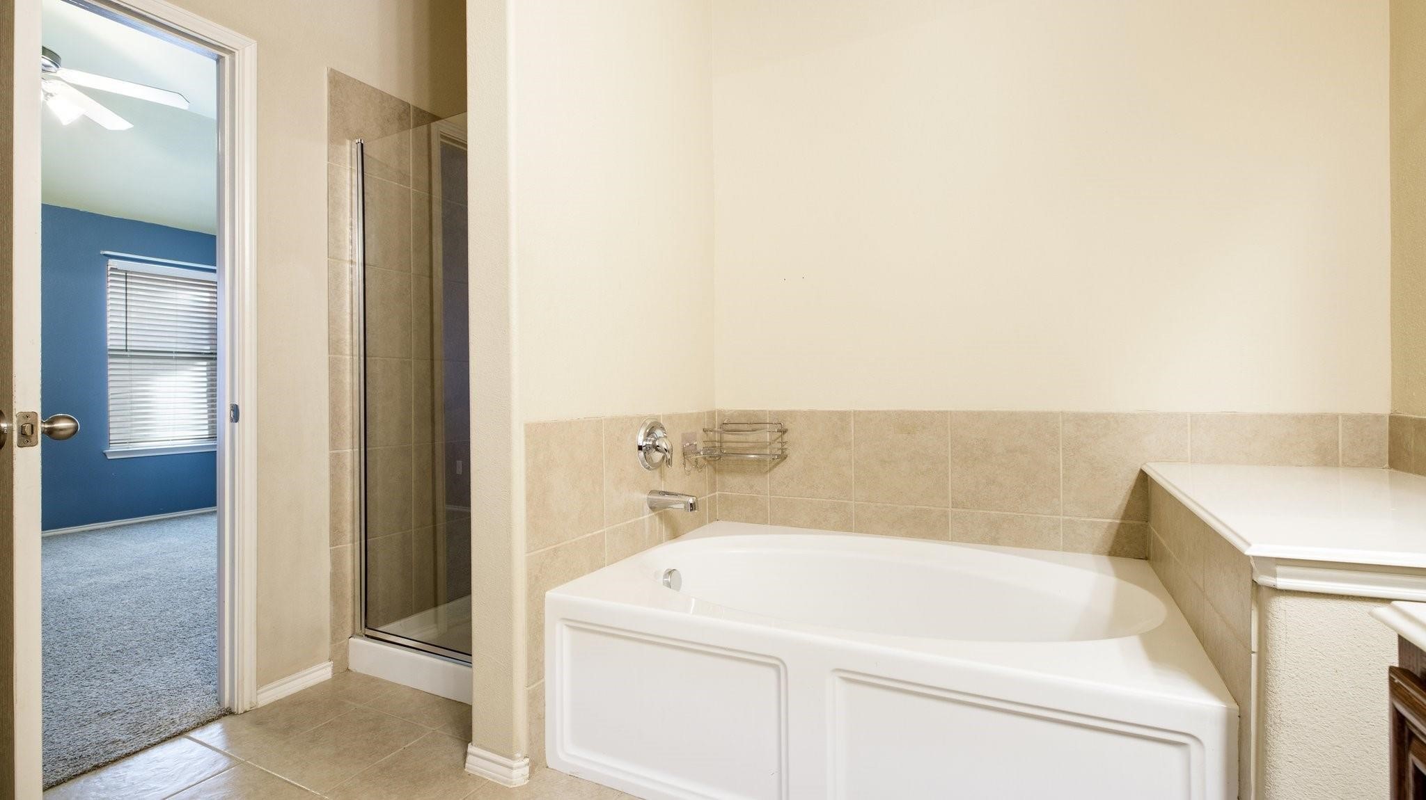 5209 Bear Valley Drive