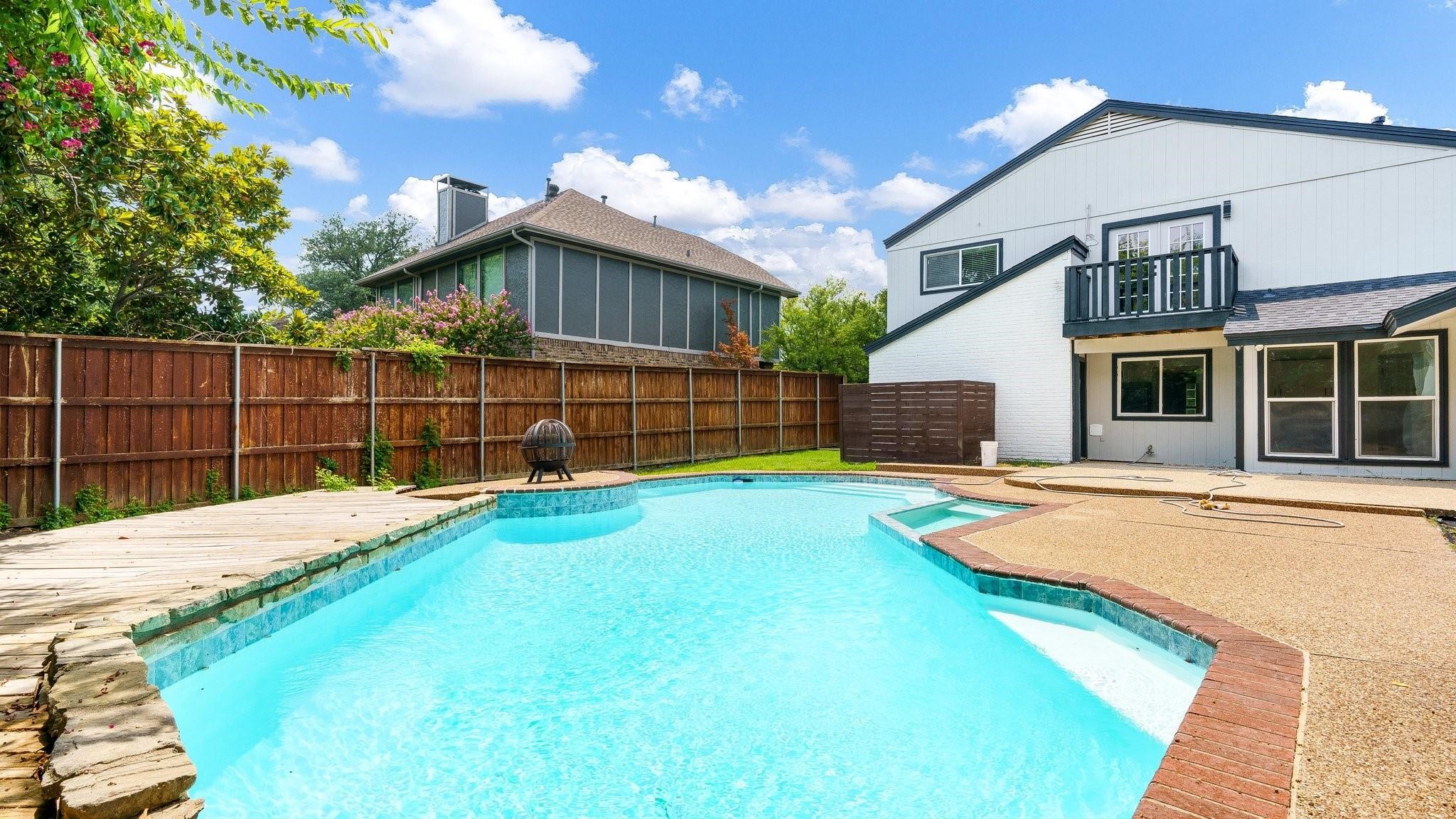 2616 Ellis Court