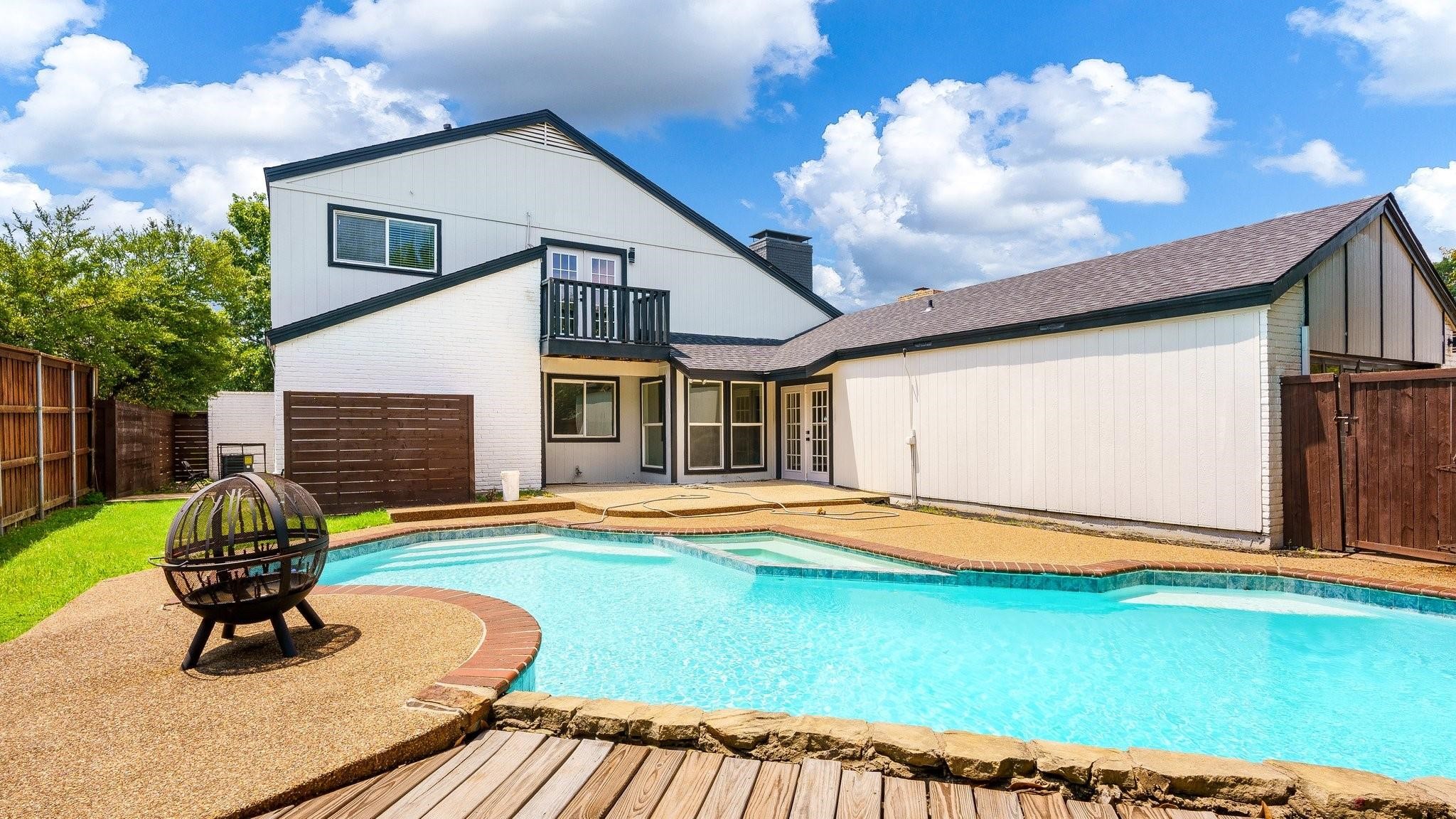 2616 Ellis Court