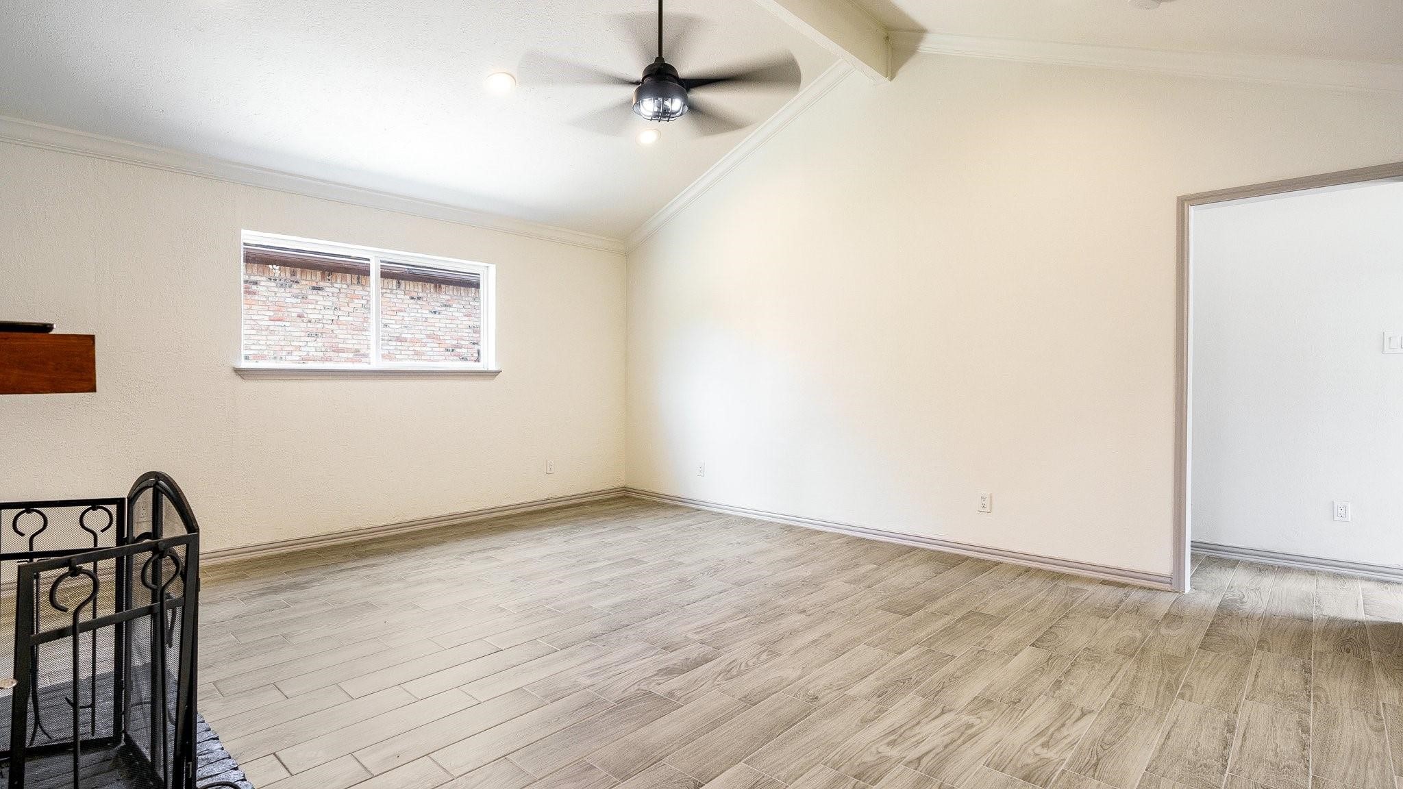 2616 Ellis Court