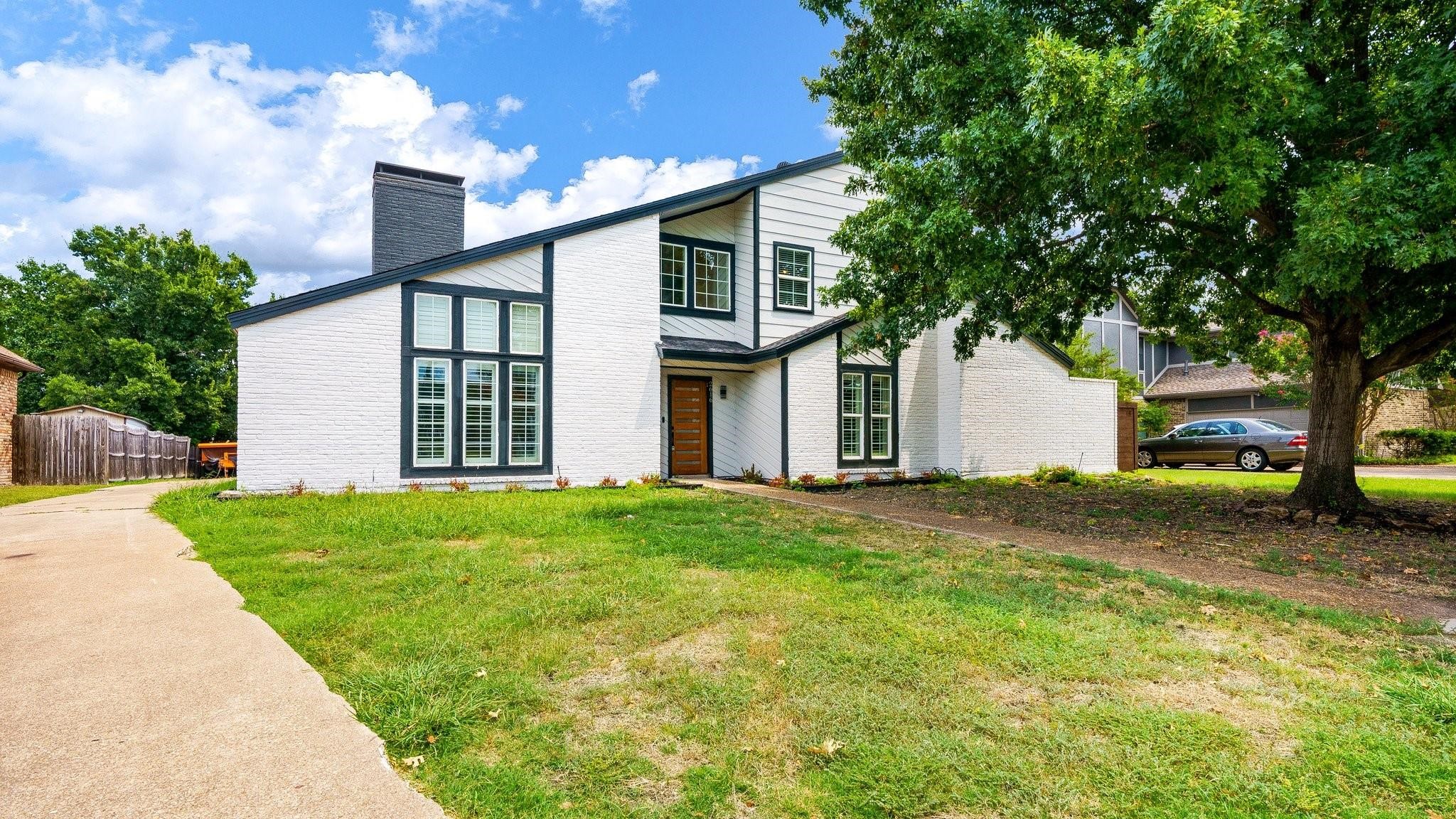 2616 Ellis Court