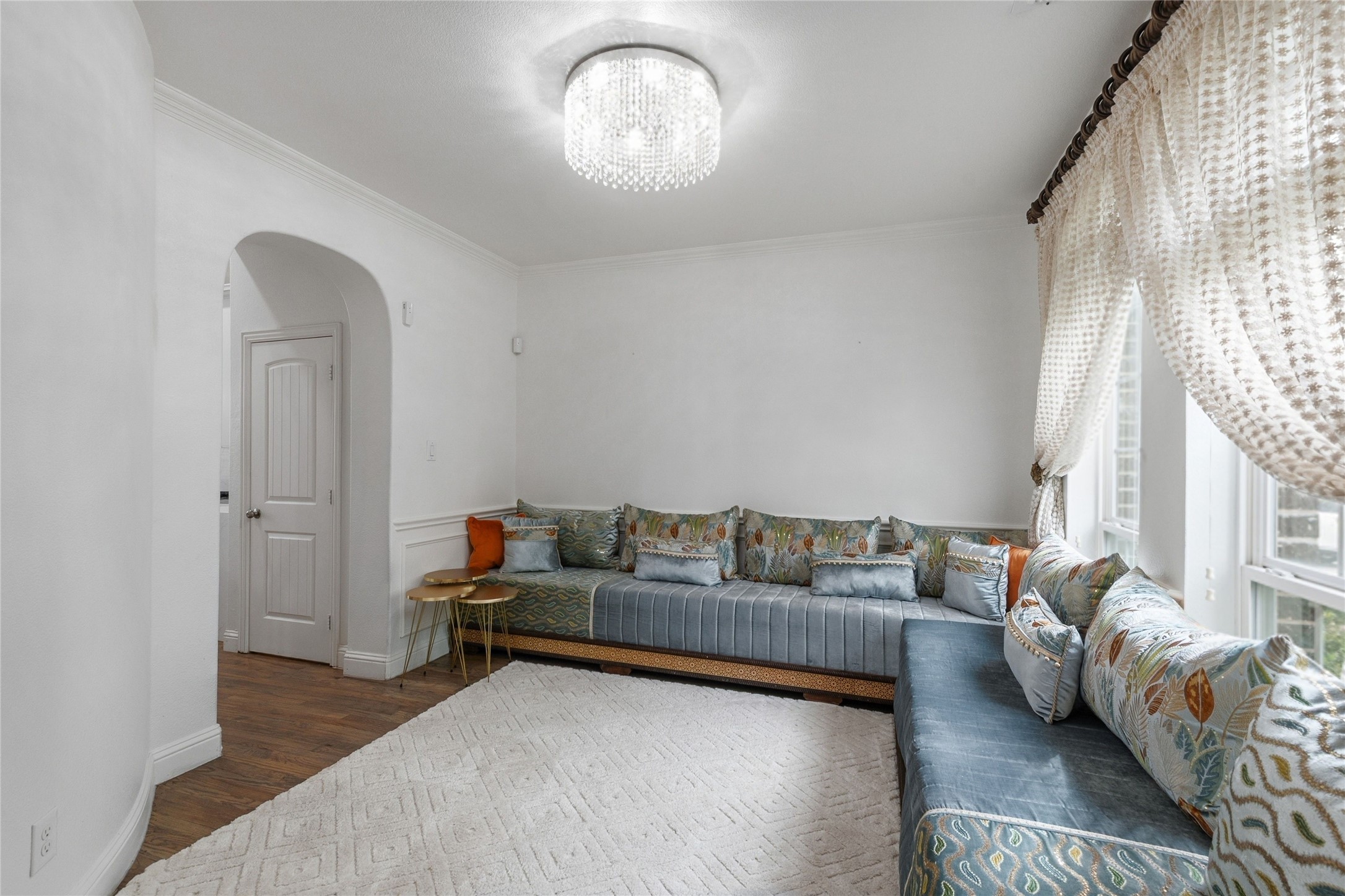 2461 Kingsgate Drive