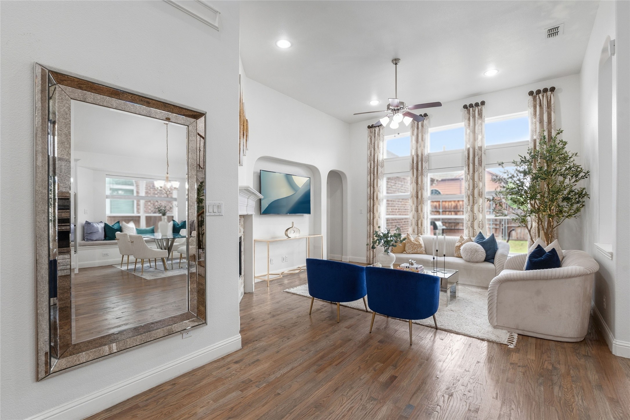 2461 Kingsgate Drive