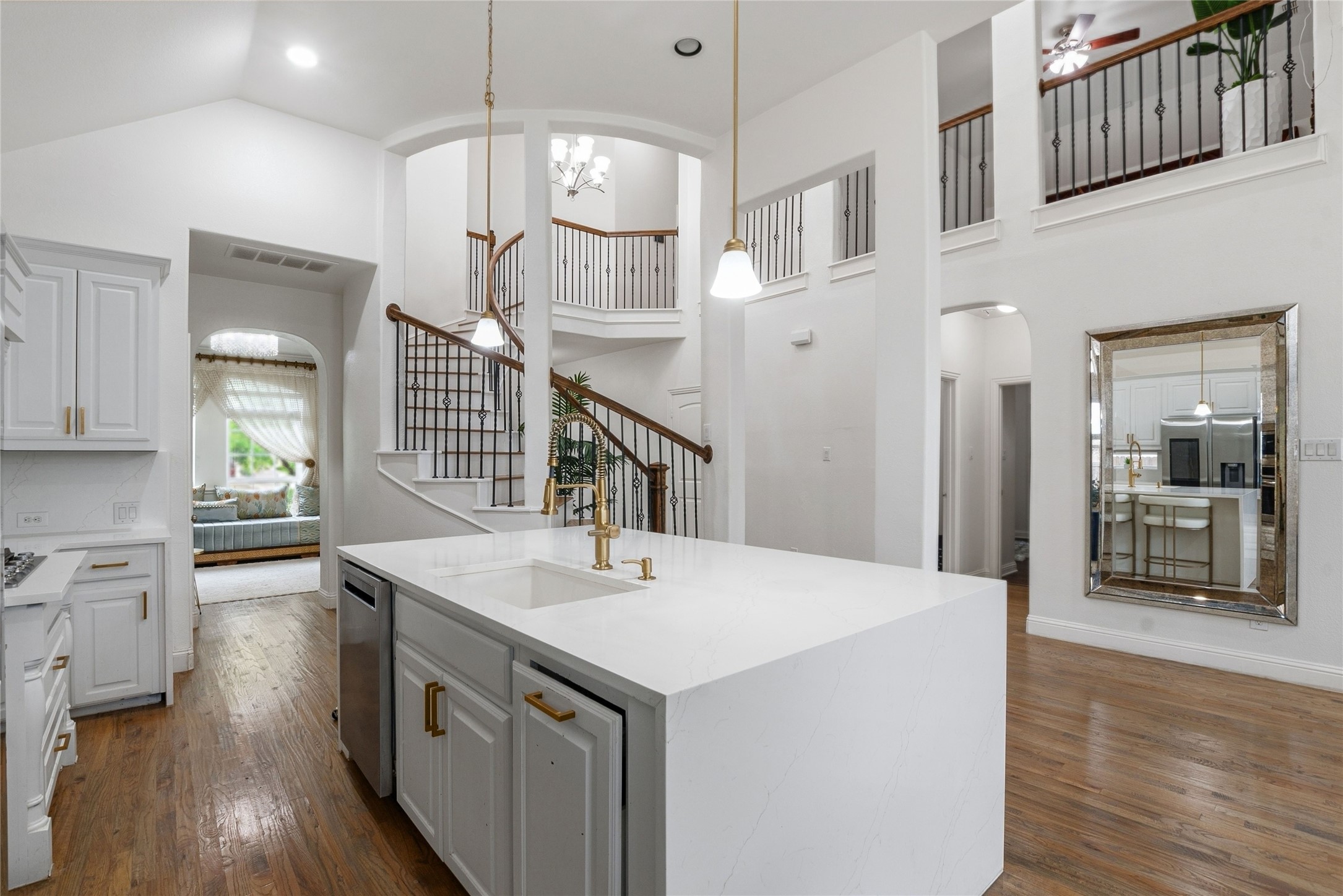 2461 Kingsgate Drive