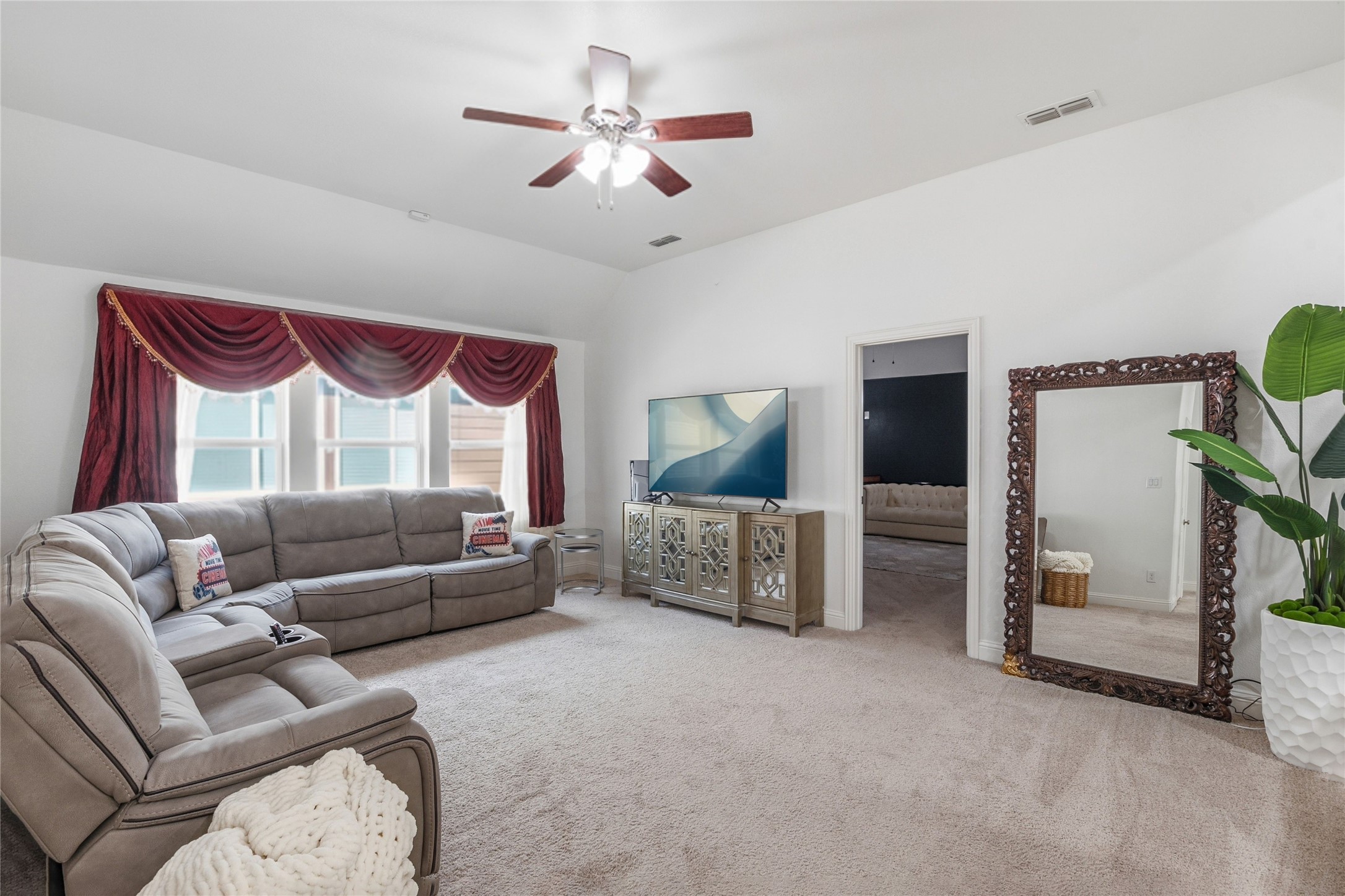 2461 Kingsgate Drive