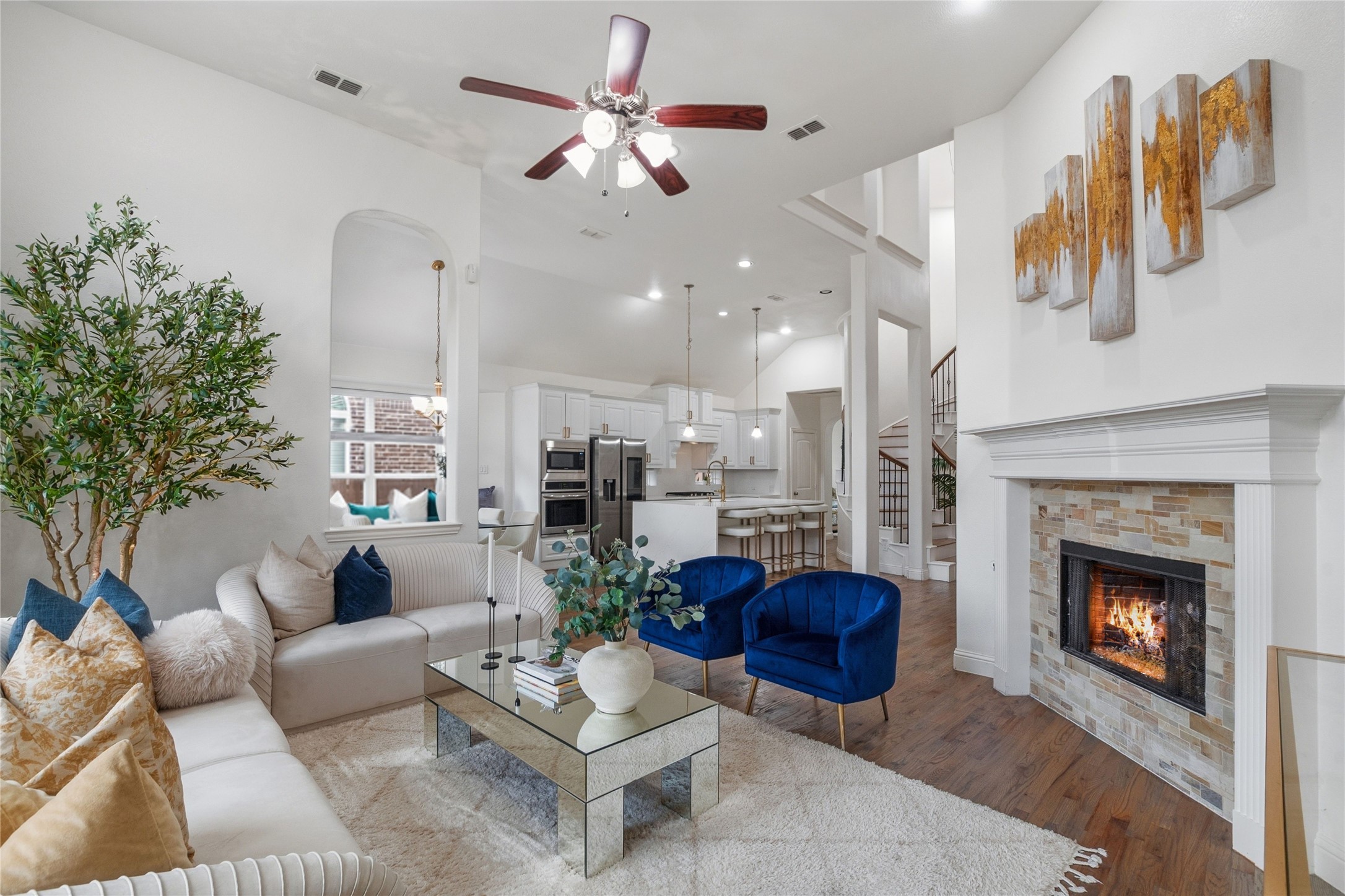 2461 Kingsgate Drive