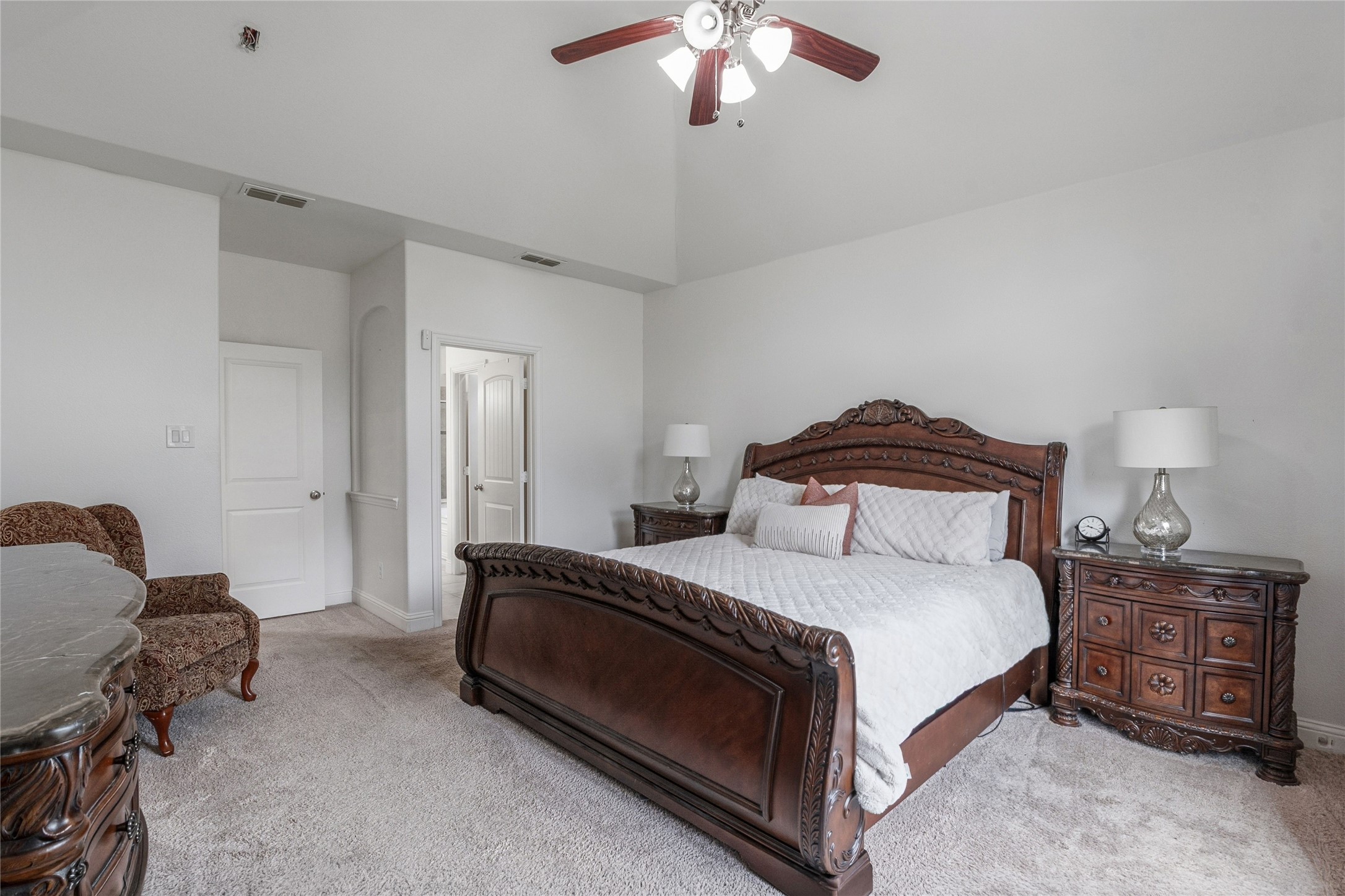 2461 Kingsgate Drive