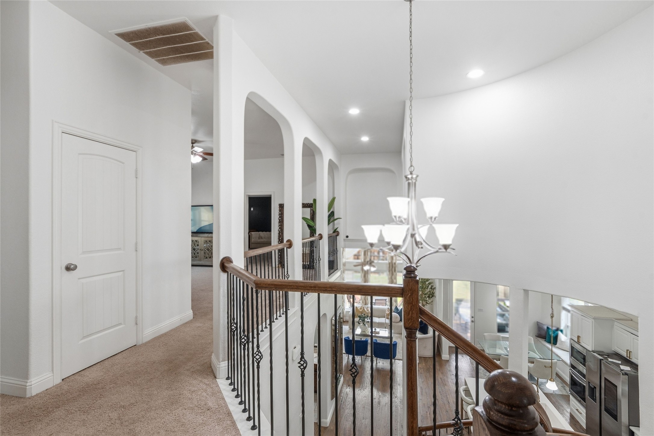 2461 Kingsgate Drive