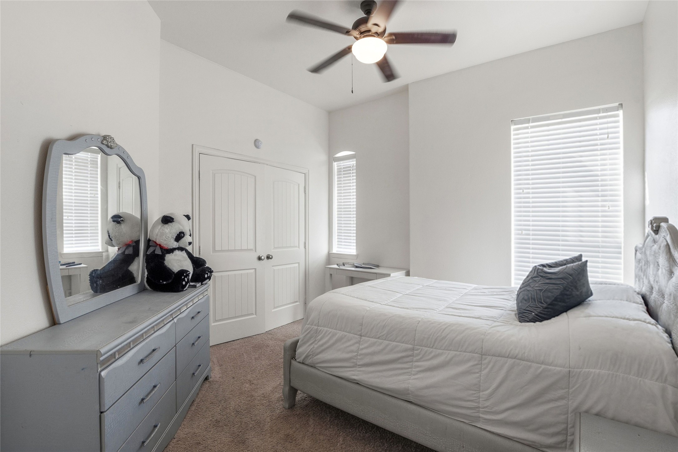 2461 Kingsgate Drive