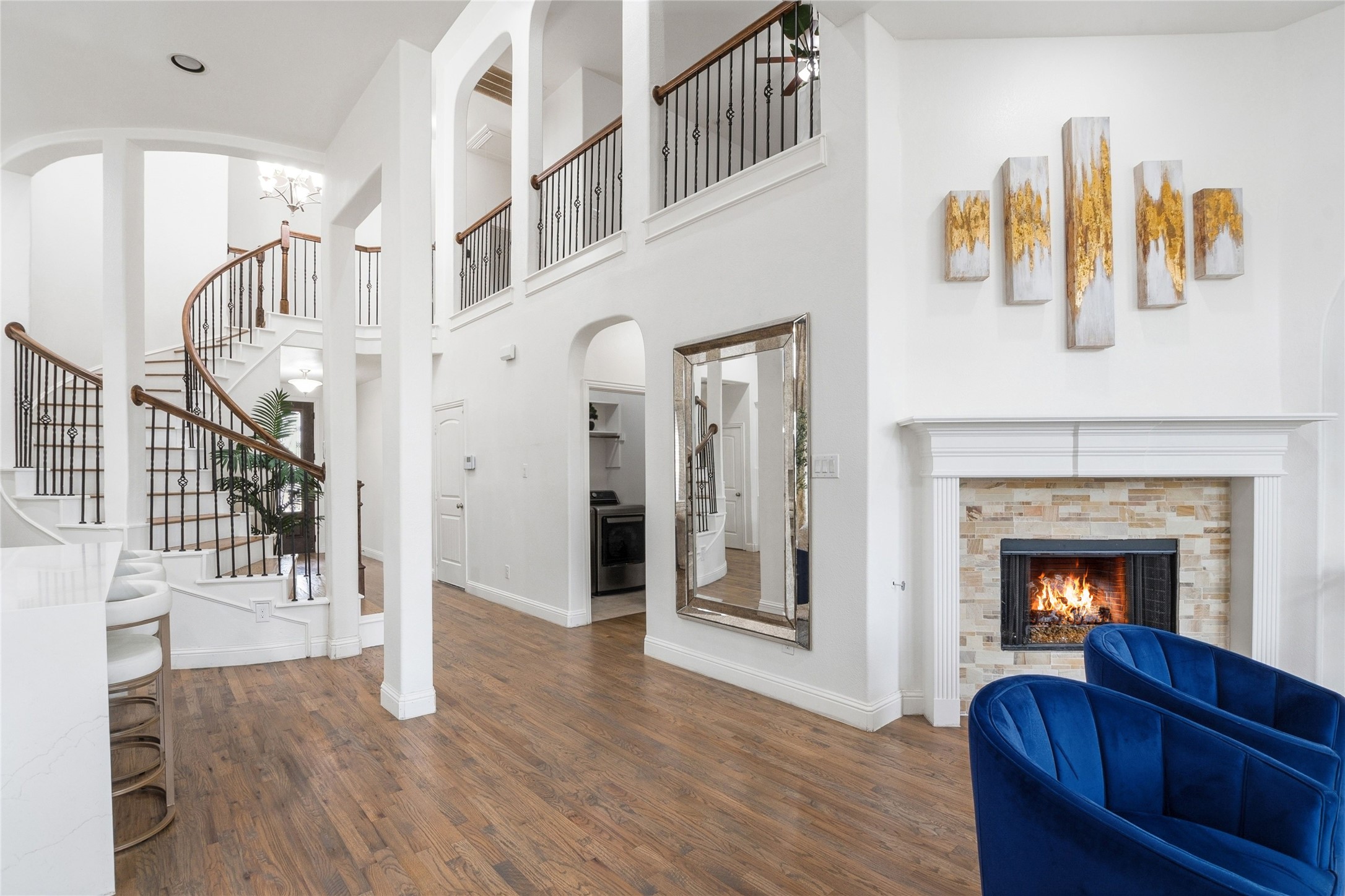 2461 Kingsgate Drive