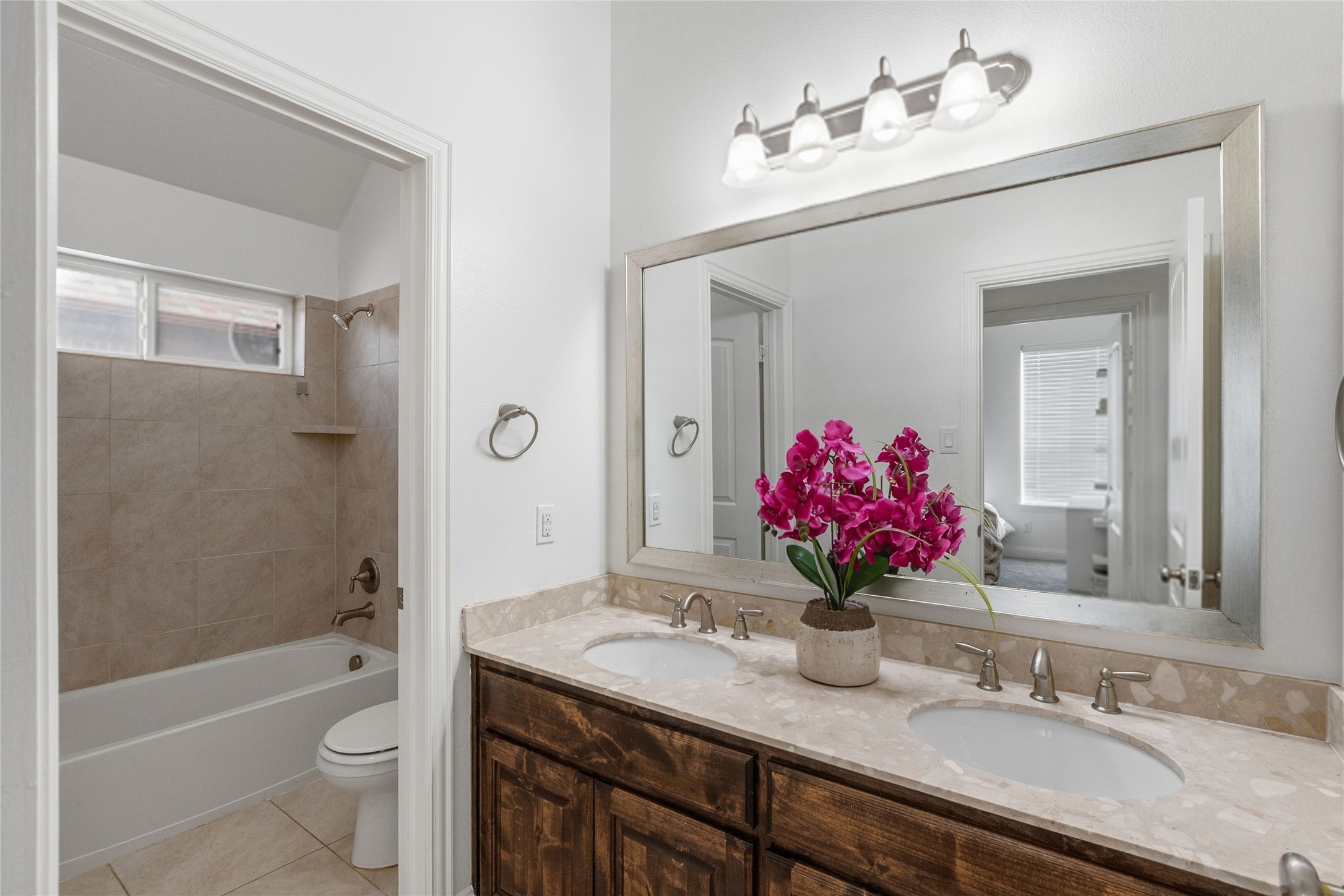 2461 Kingsgate Drive