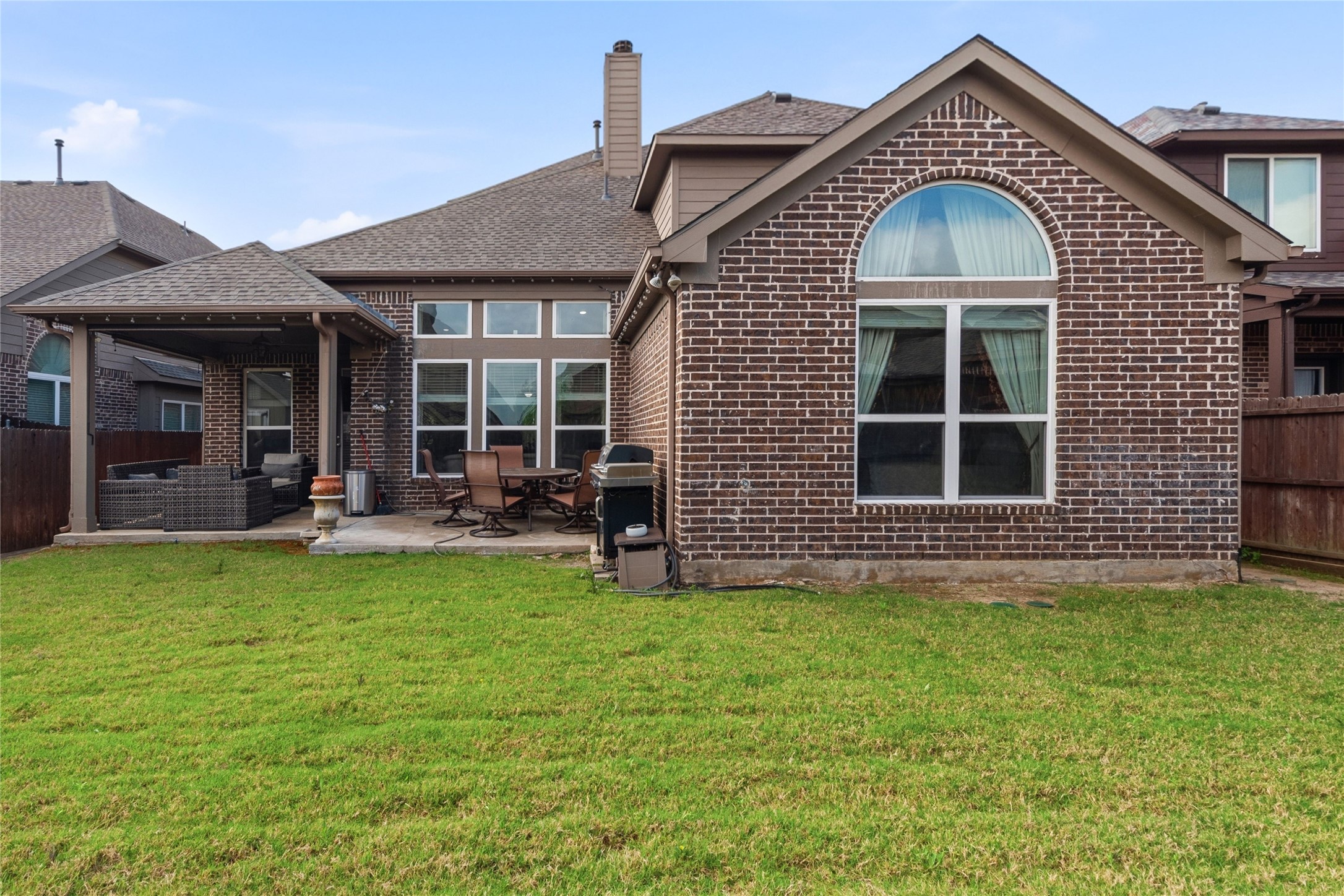 2461 Kingsgate Drive