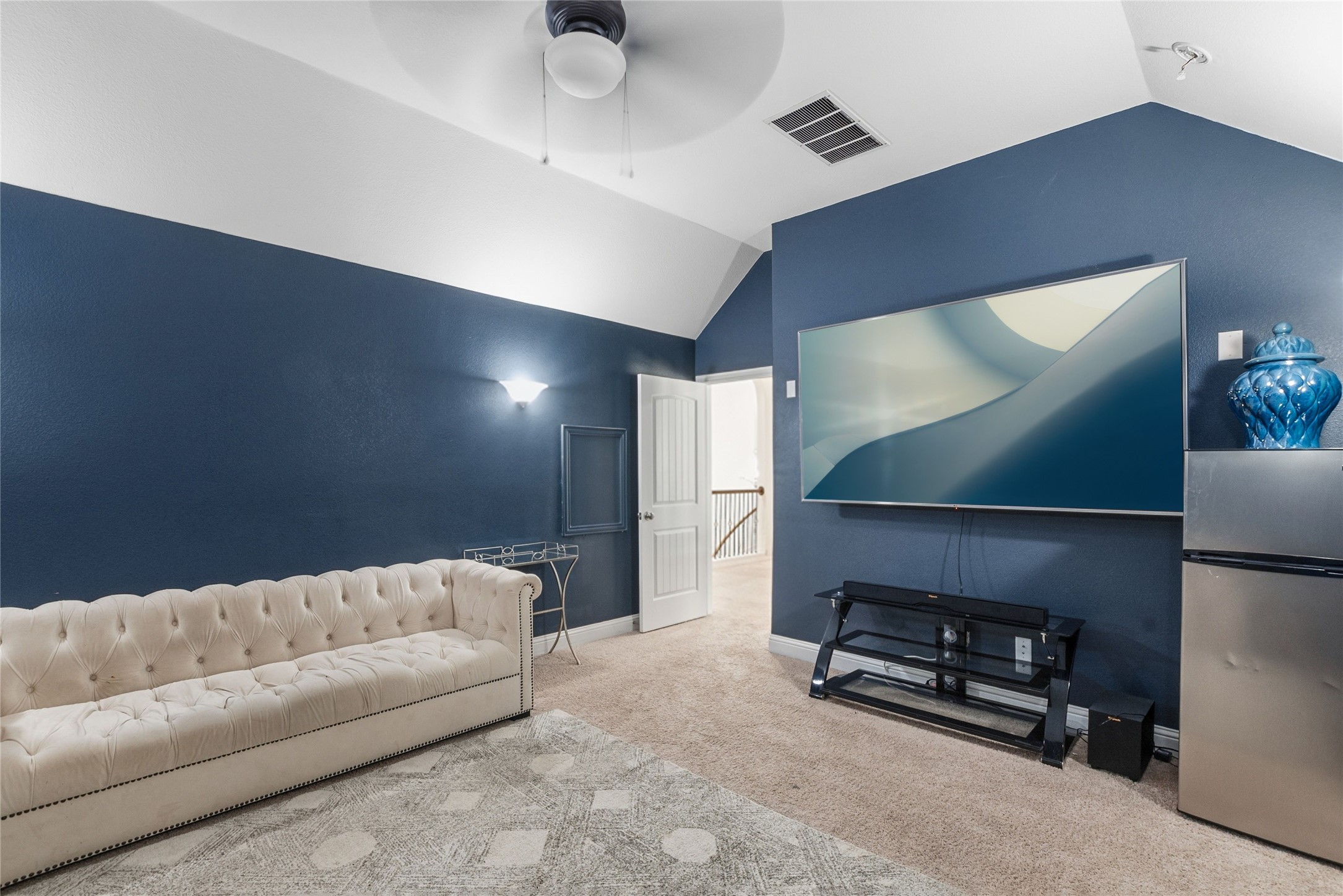 2461 Kingsgate Drive