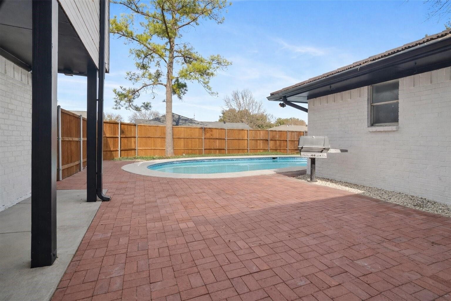 2325 Regal Road