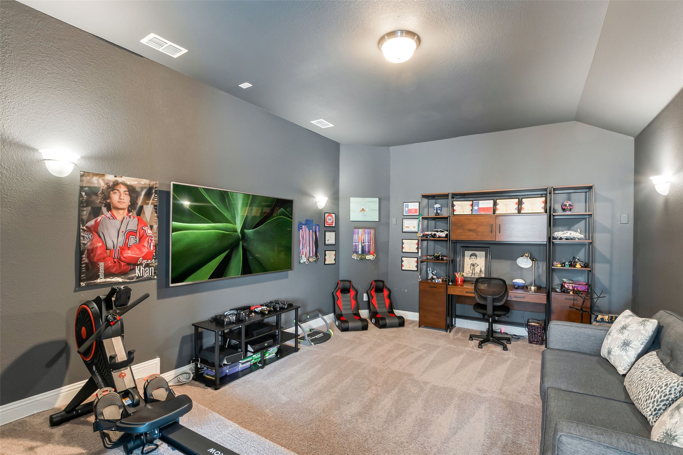 12818 Caterpillar Drive