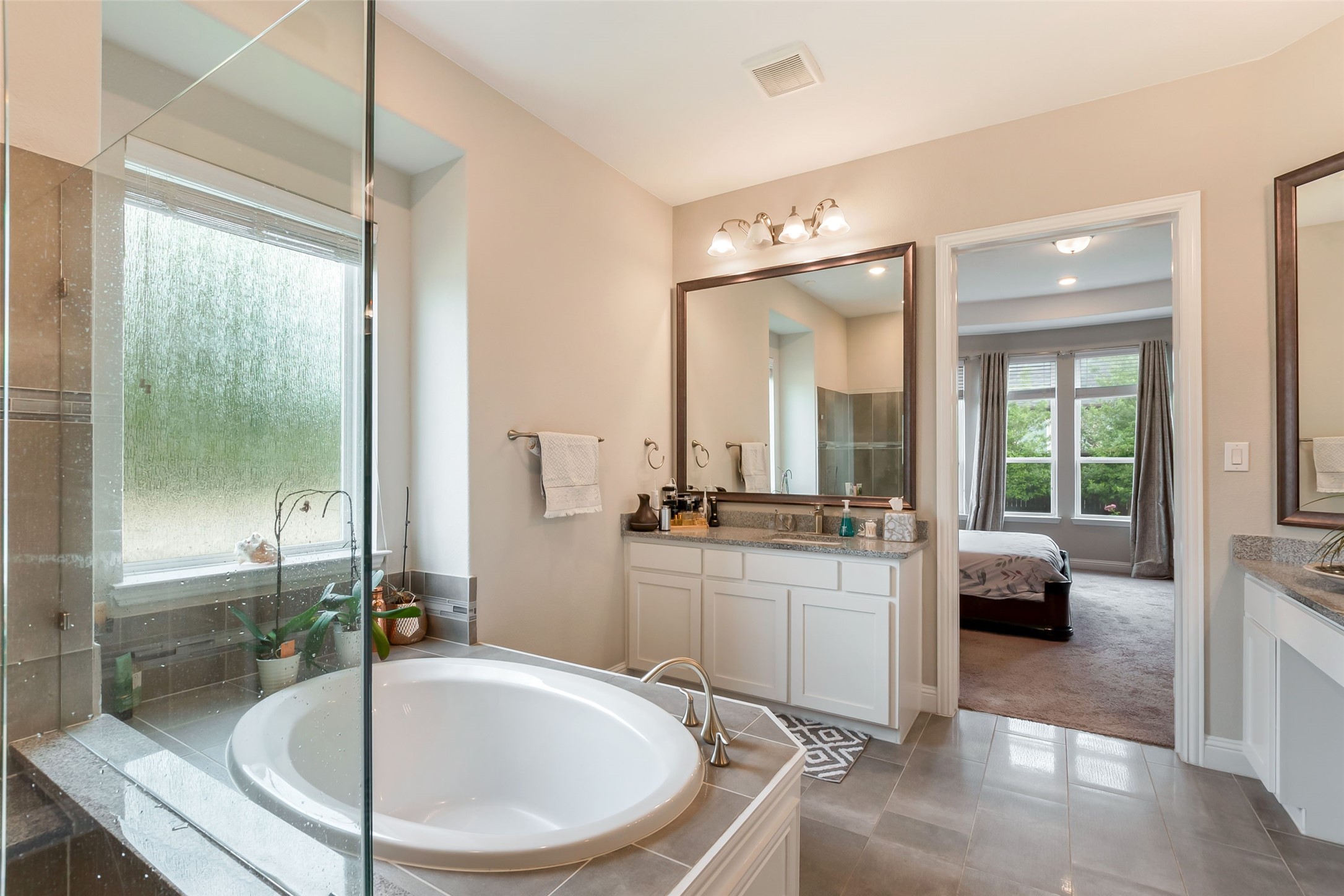 12818 Caterpillar Drive