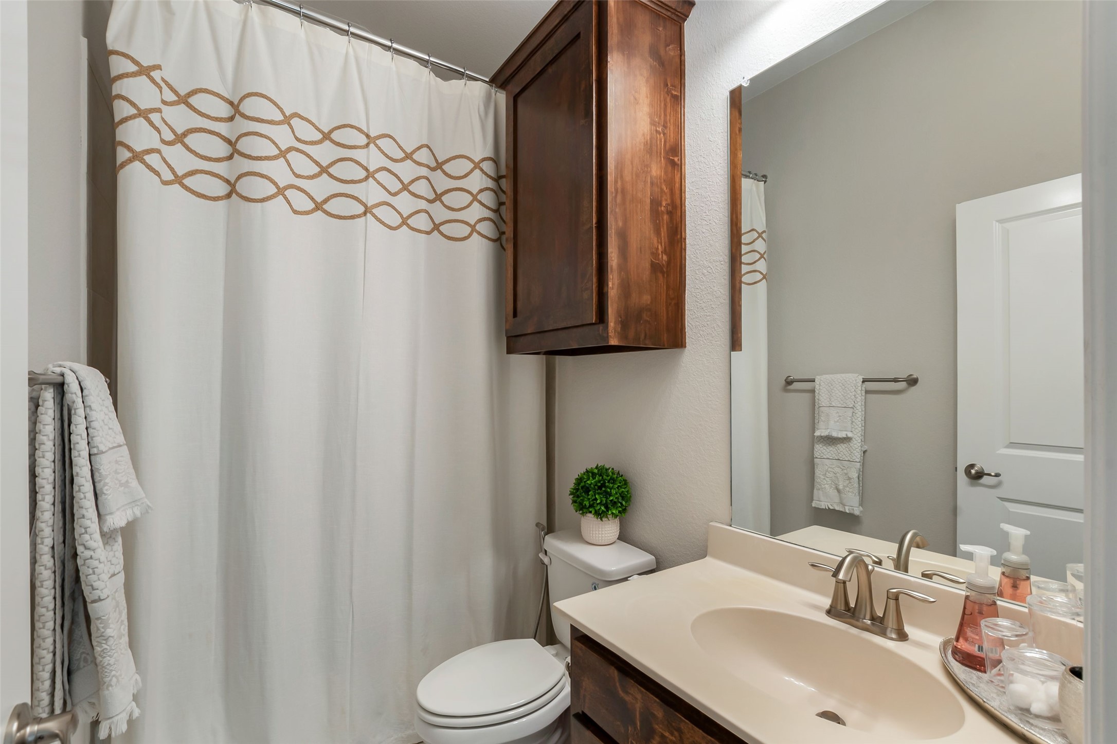 12818 Caterpillar Drive