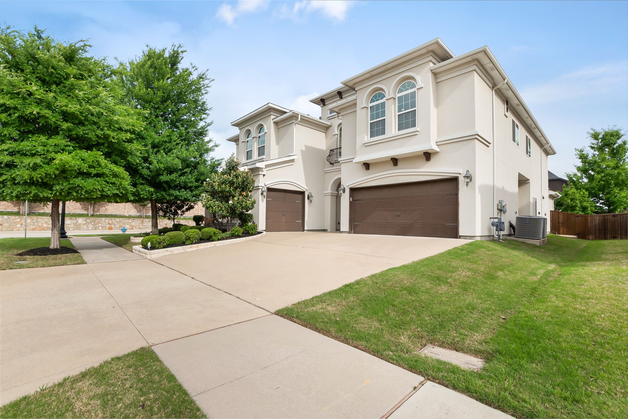 12818 Caterpillar Drive