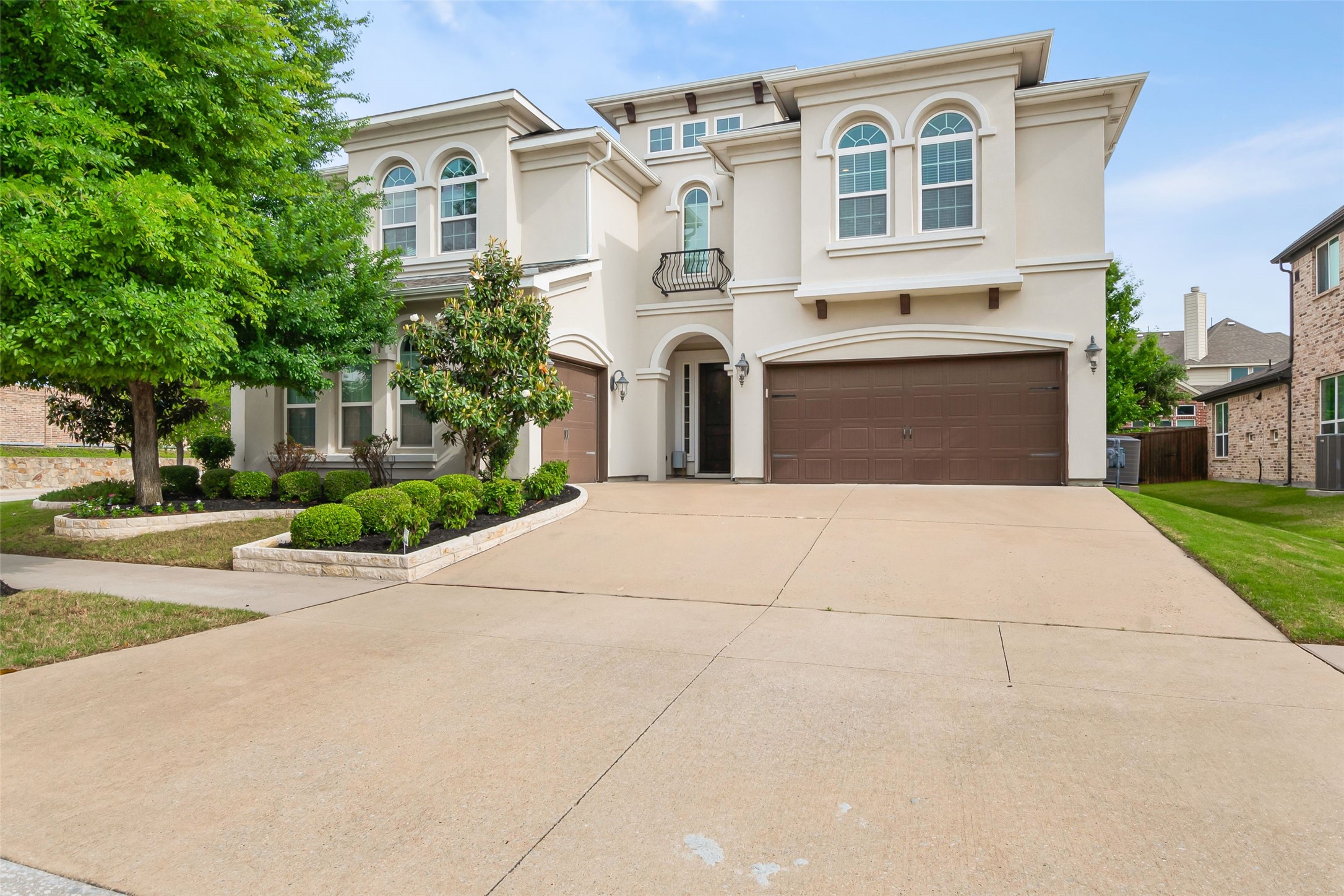 12818 Caterpillar Drive