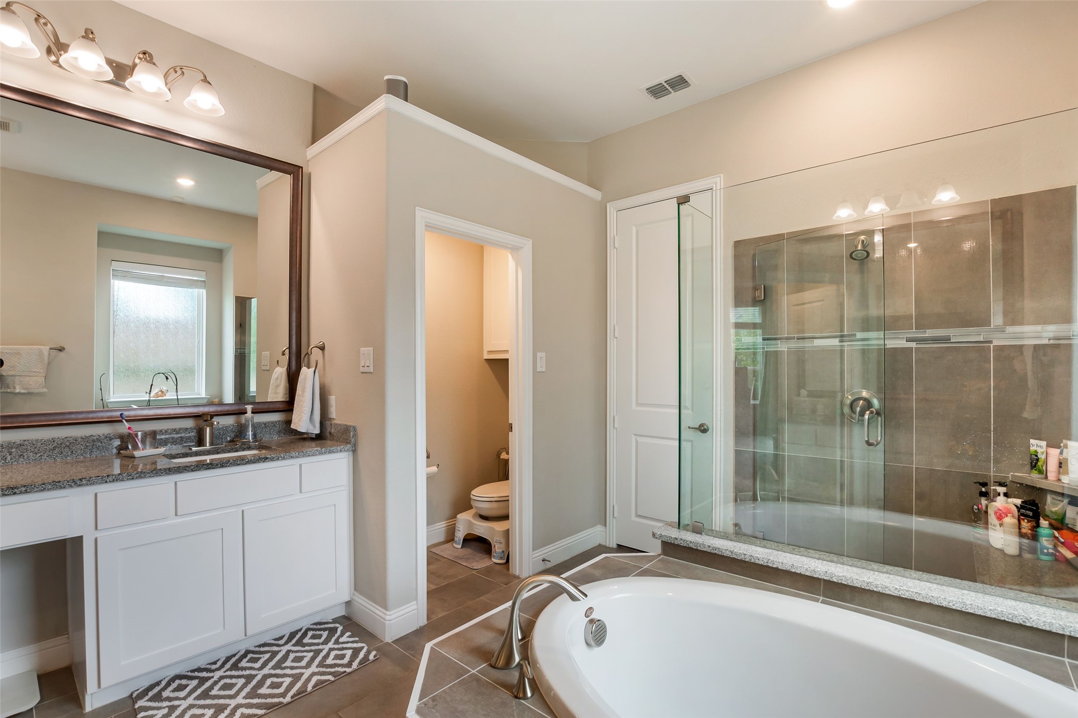 12818 Caterpillar Drive