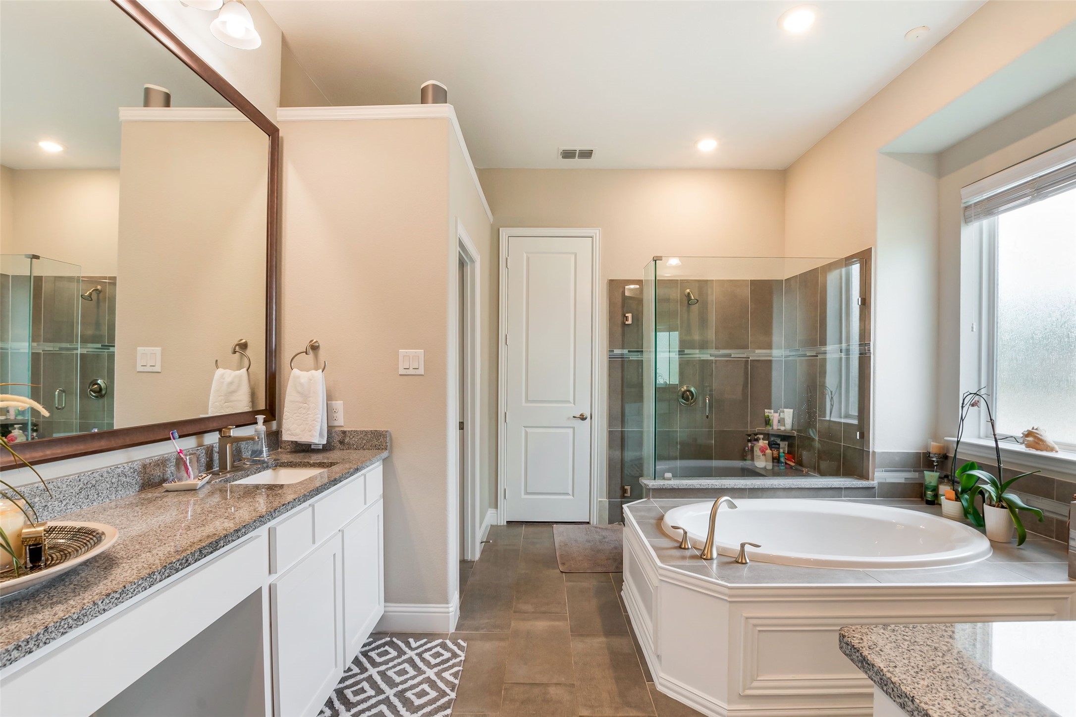 12818 Caterpillar Drive