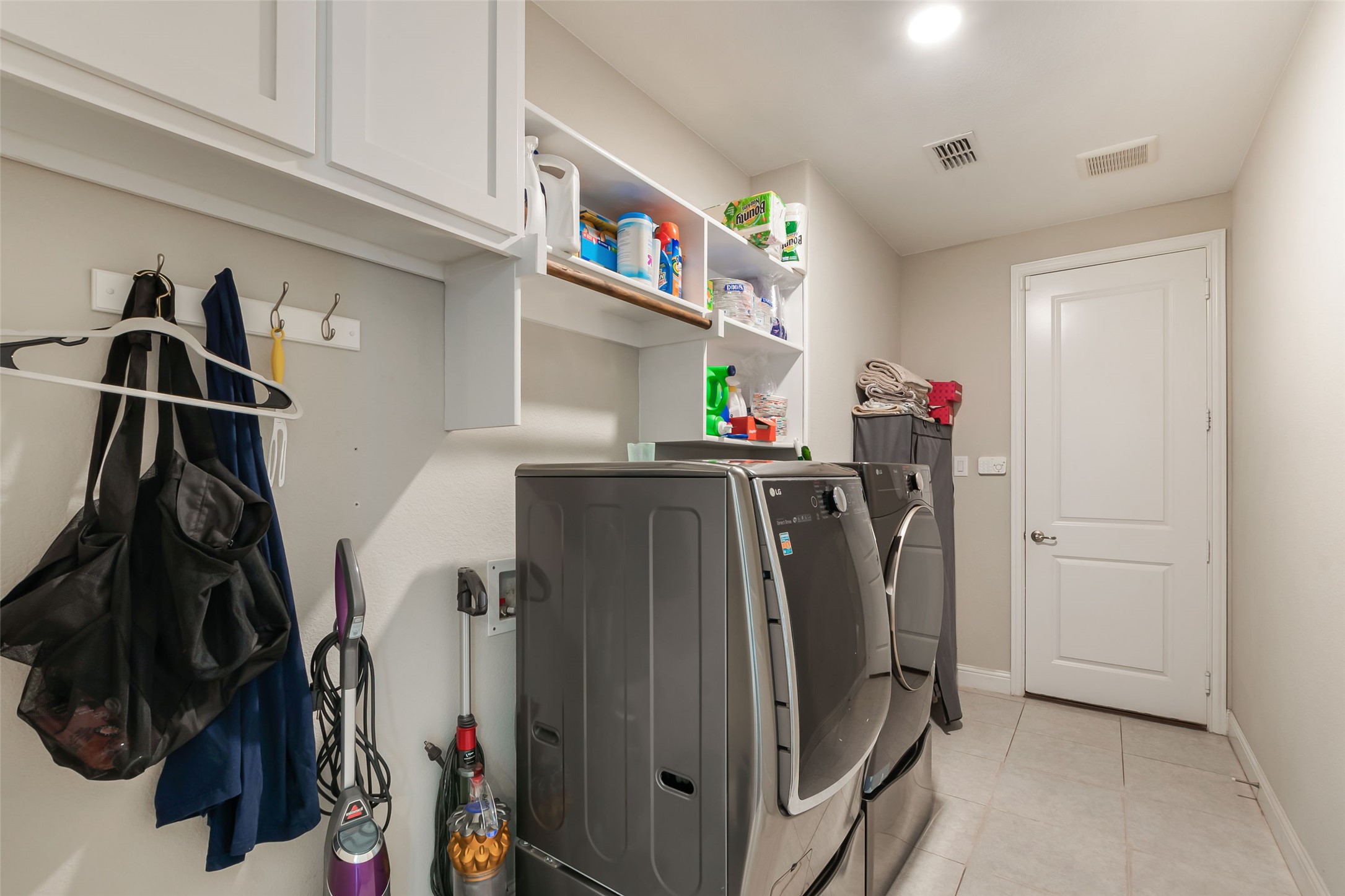 12818 Caterpillar Drive