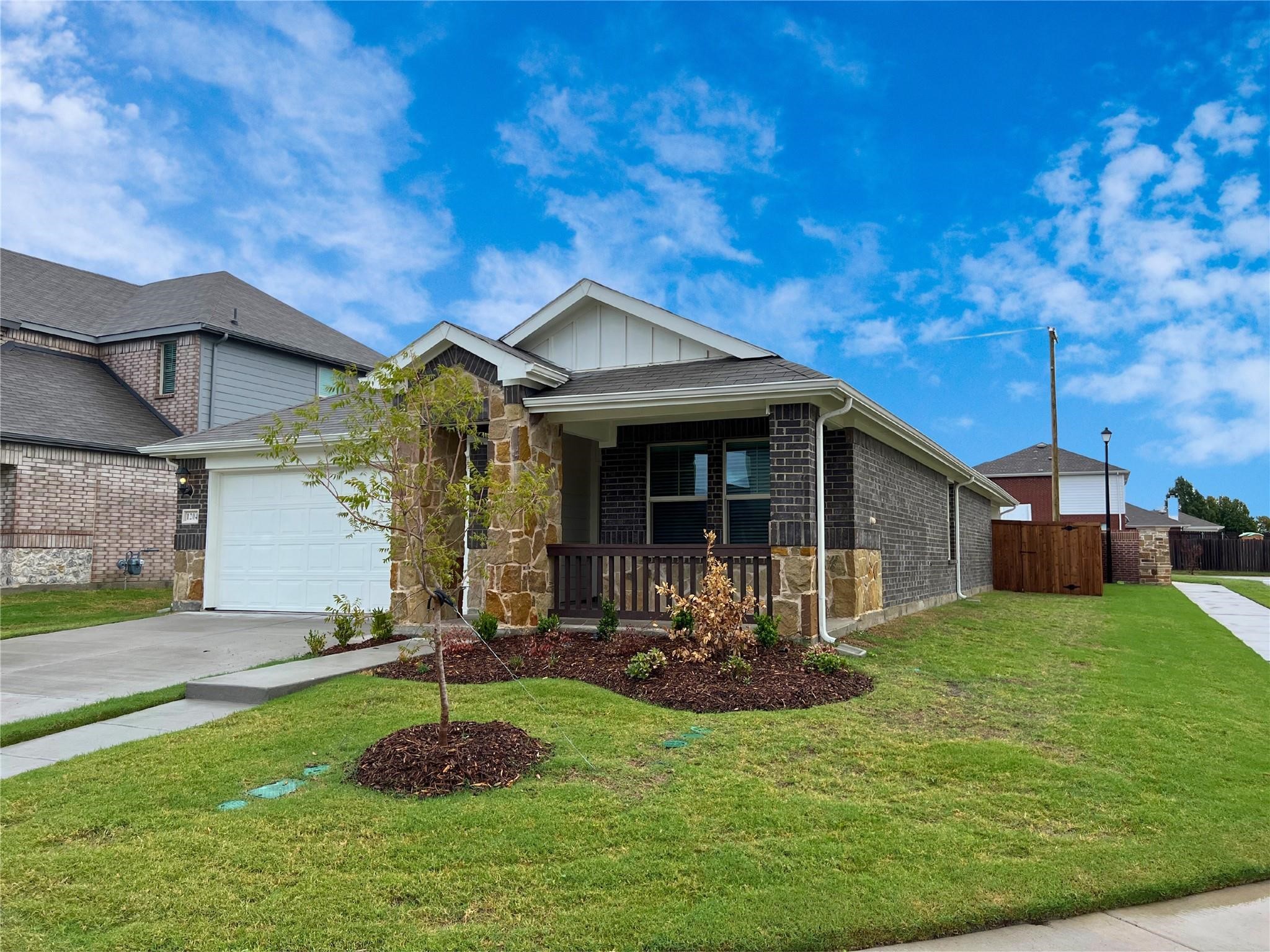 1204 Blue Ridge Place