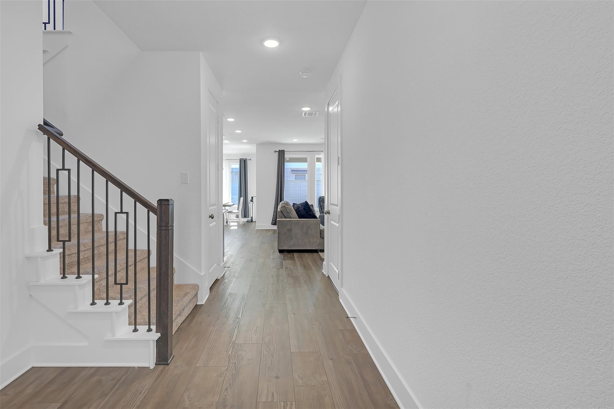 1220 Lady Mantle Way