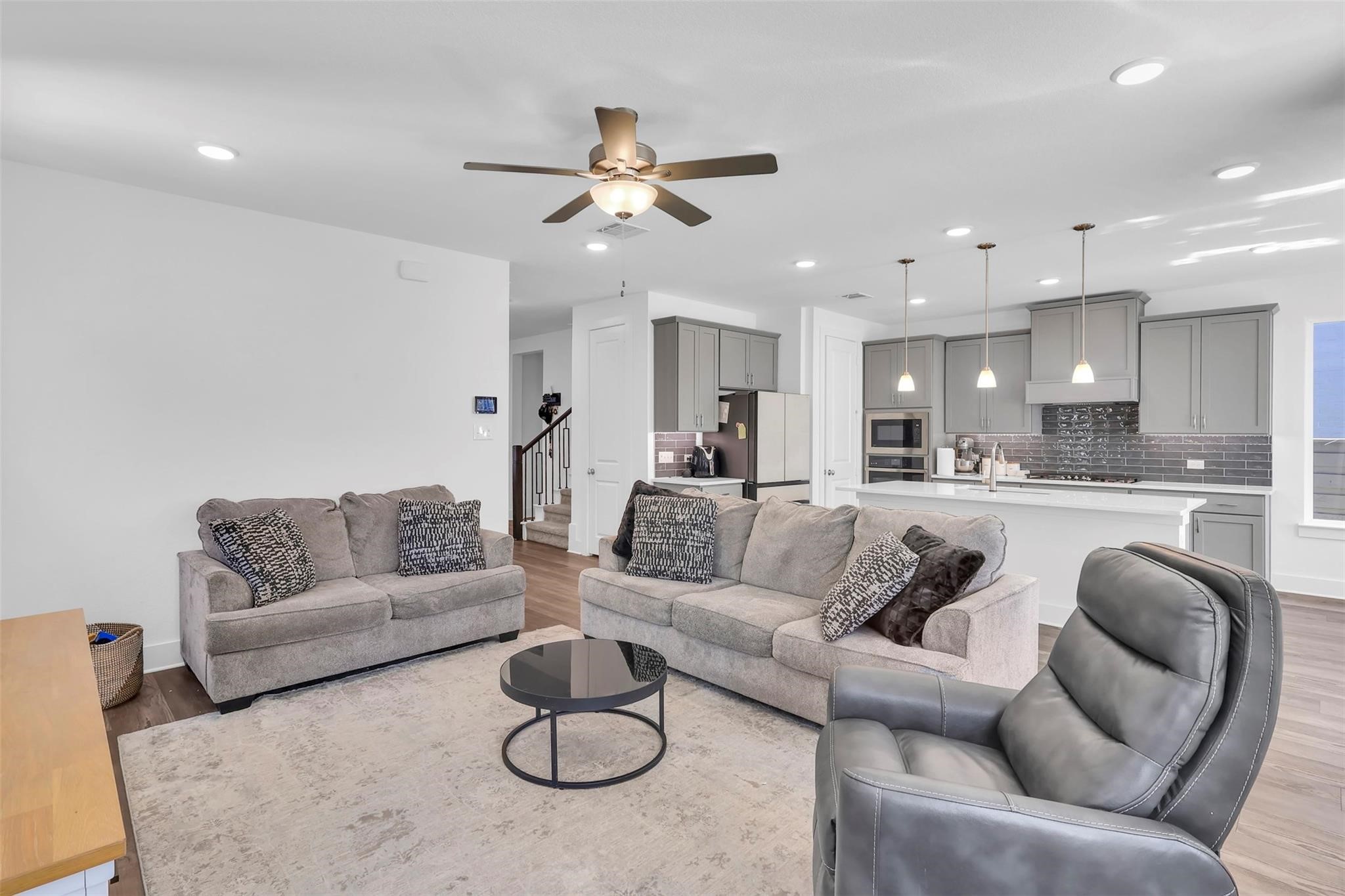 1220 Lady Mantle Way