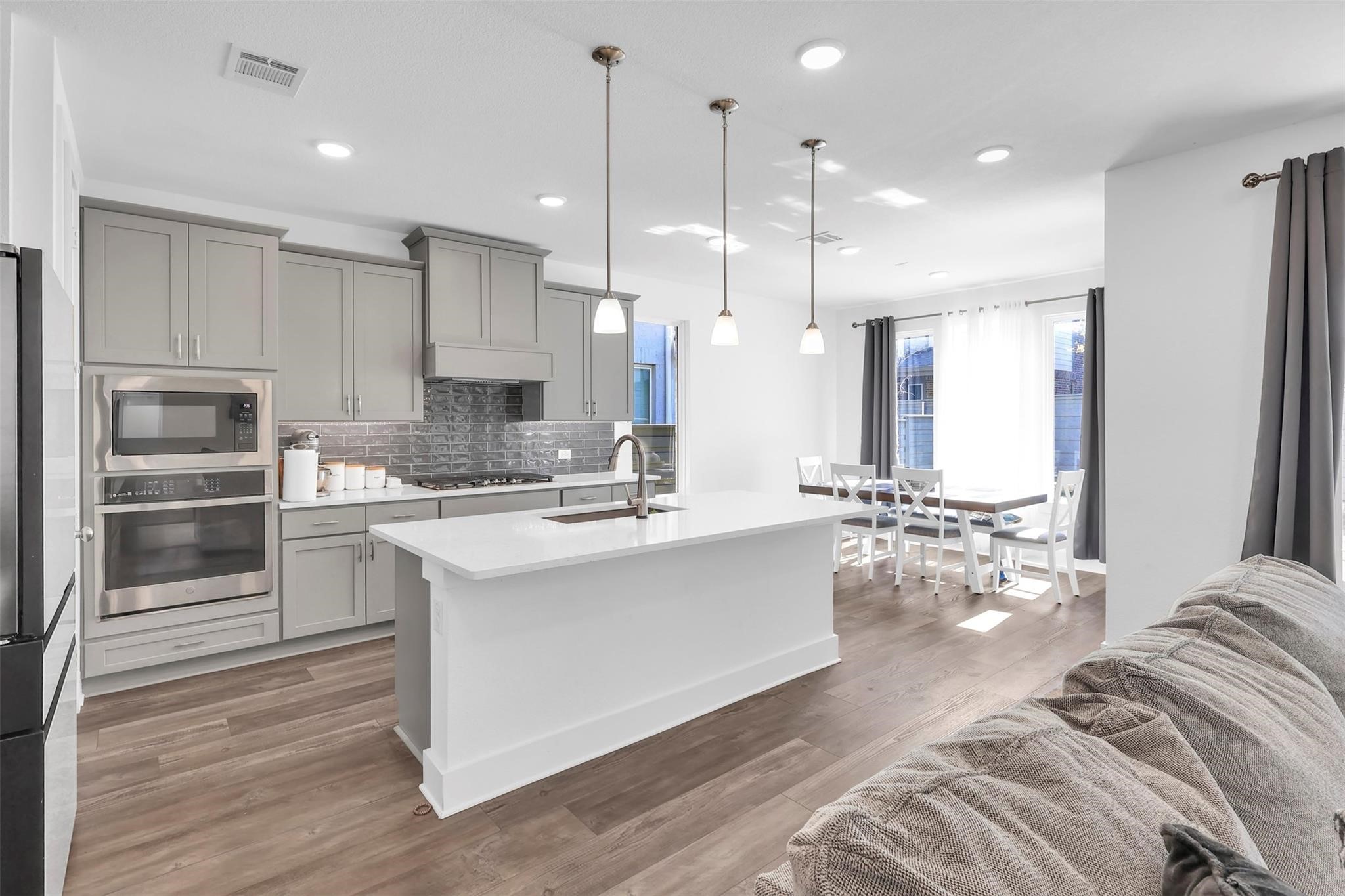 1220 Lady Mantle Way