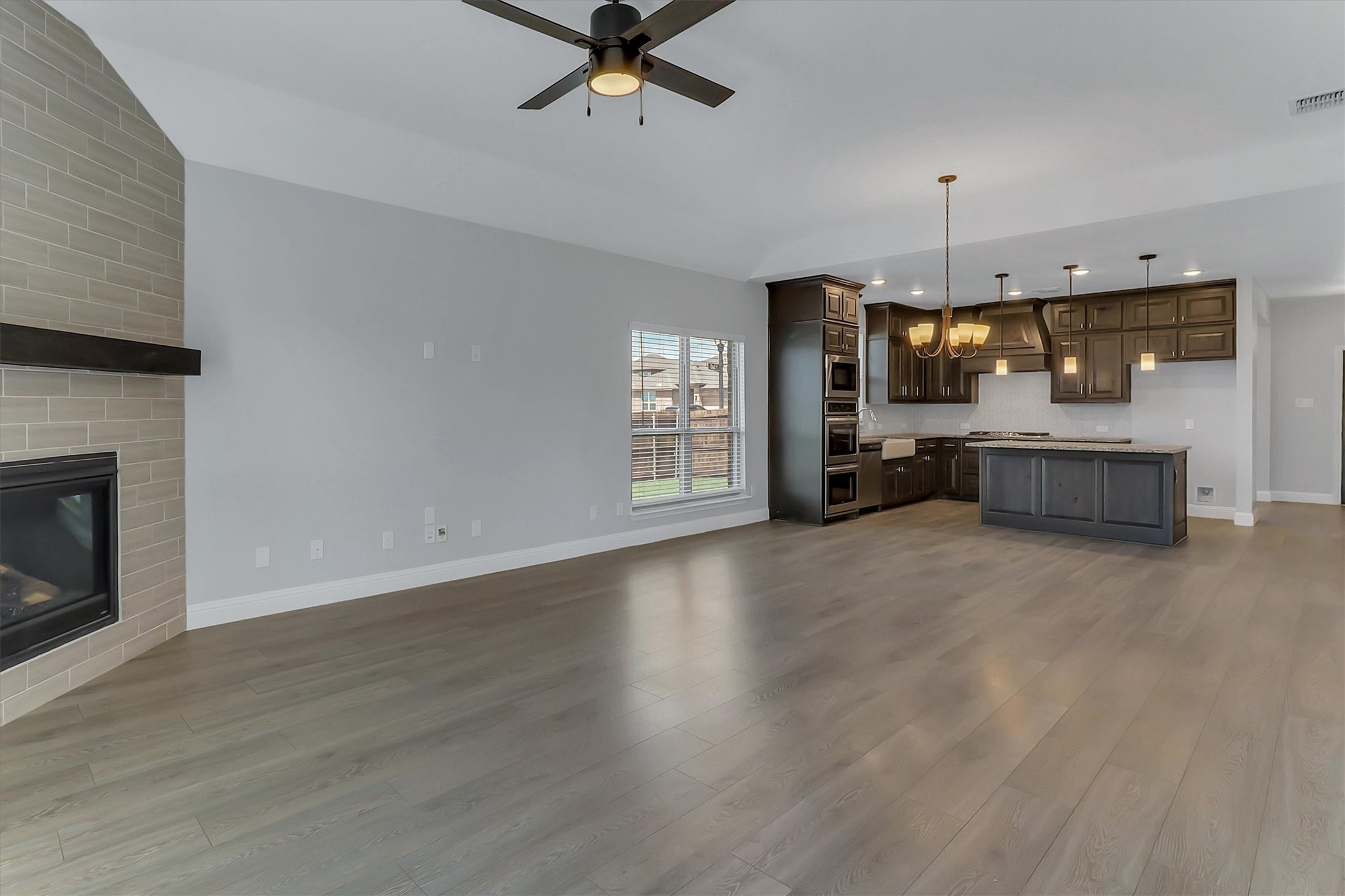 4025 Mockingbird Lane