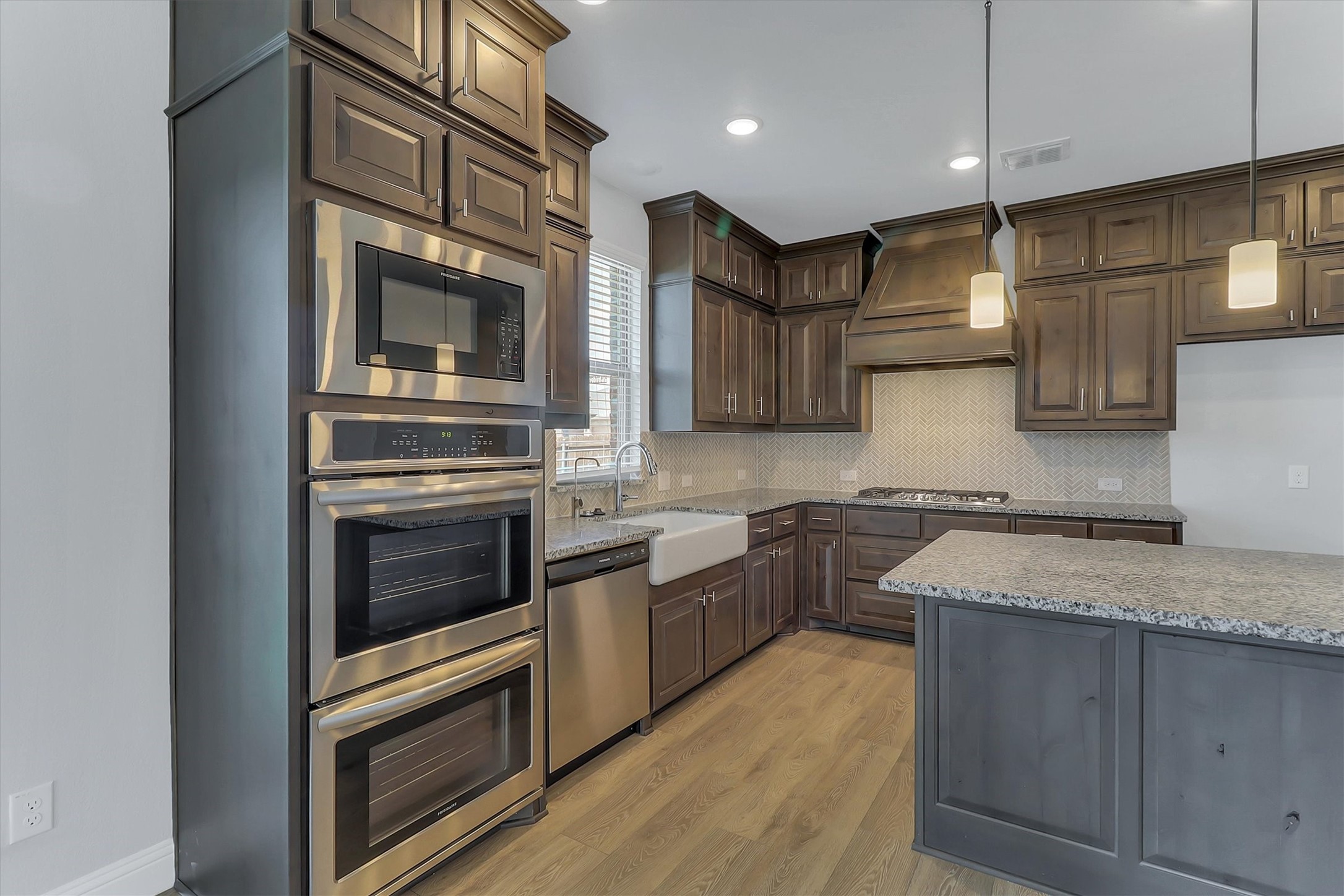 4025 Mockingbird Lane