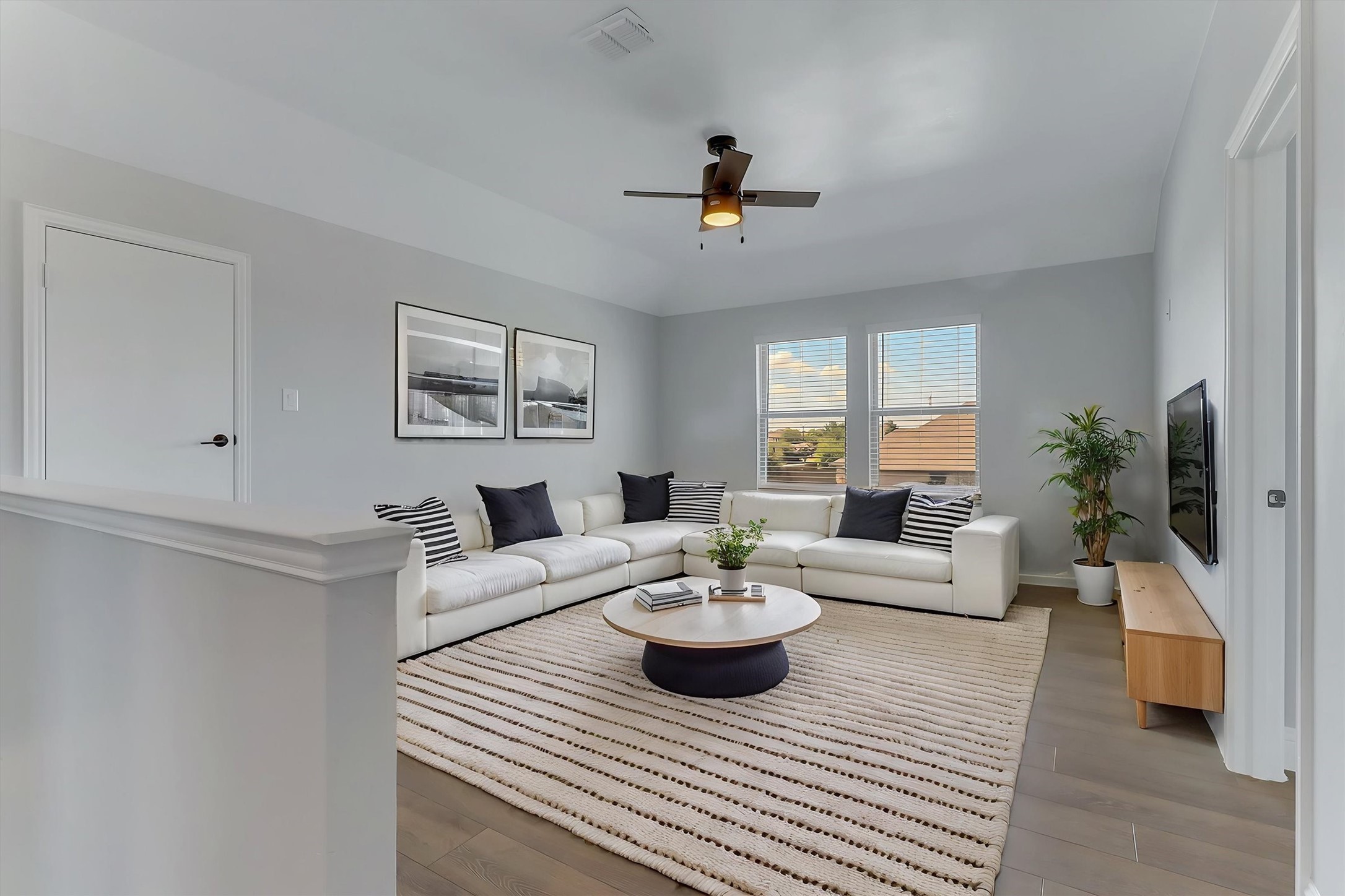 4025 Mockingbird Lane