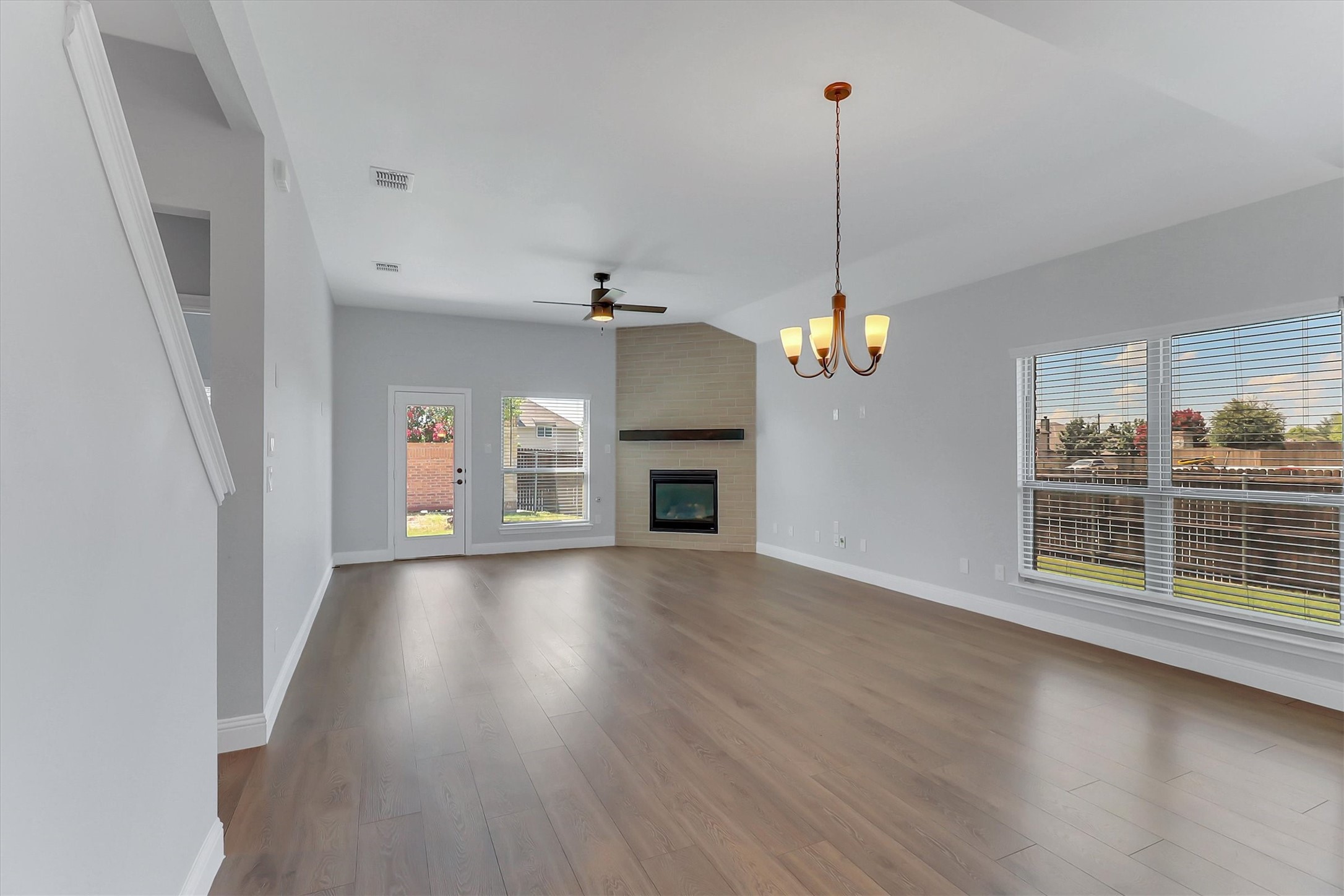 4025 Mockingbird Lane