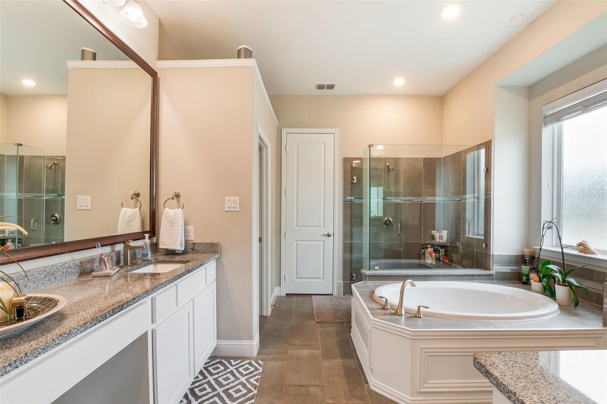 12818 Caterpillar Drive
