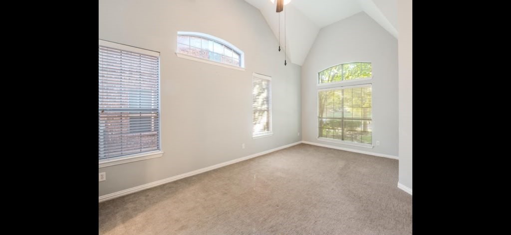 3250 Woodbine Trail
