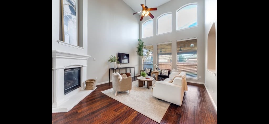 3250 Woodbine Trail