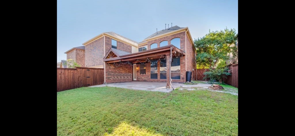 3250 Woodbine Trail