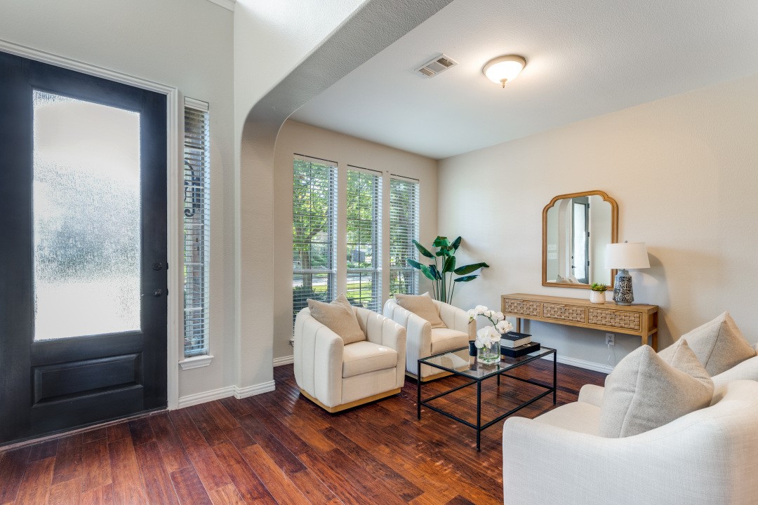 3250 Woodbine Trail