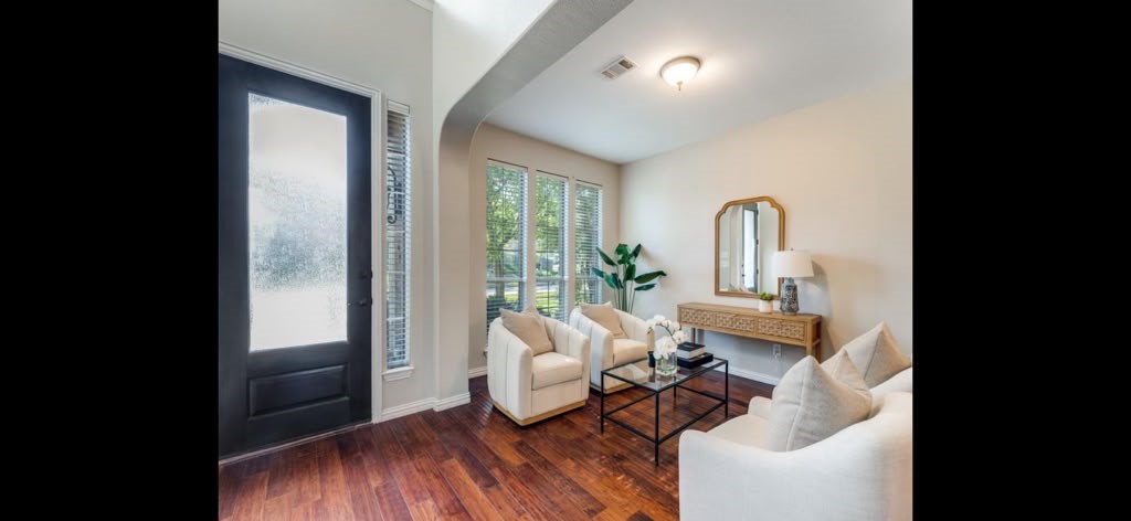3250 Woodbine Trail