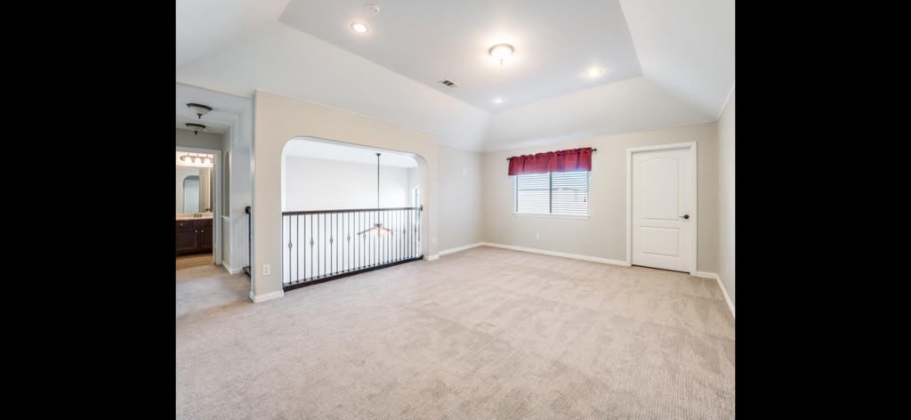 3250 Woodbine Trail
