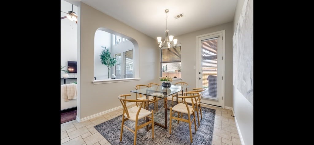 3250 Woodbine Trail