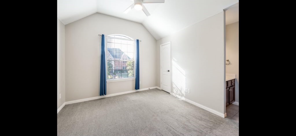 3250 Woodbine Trail